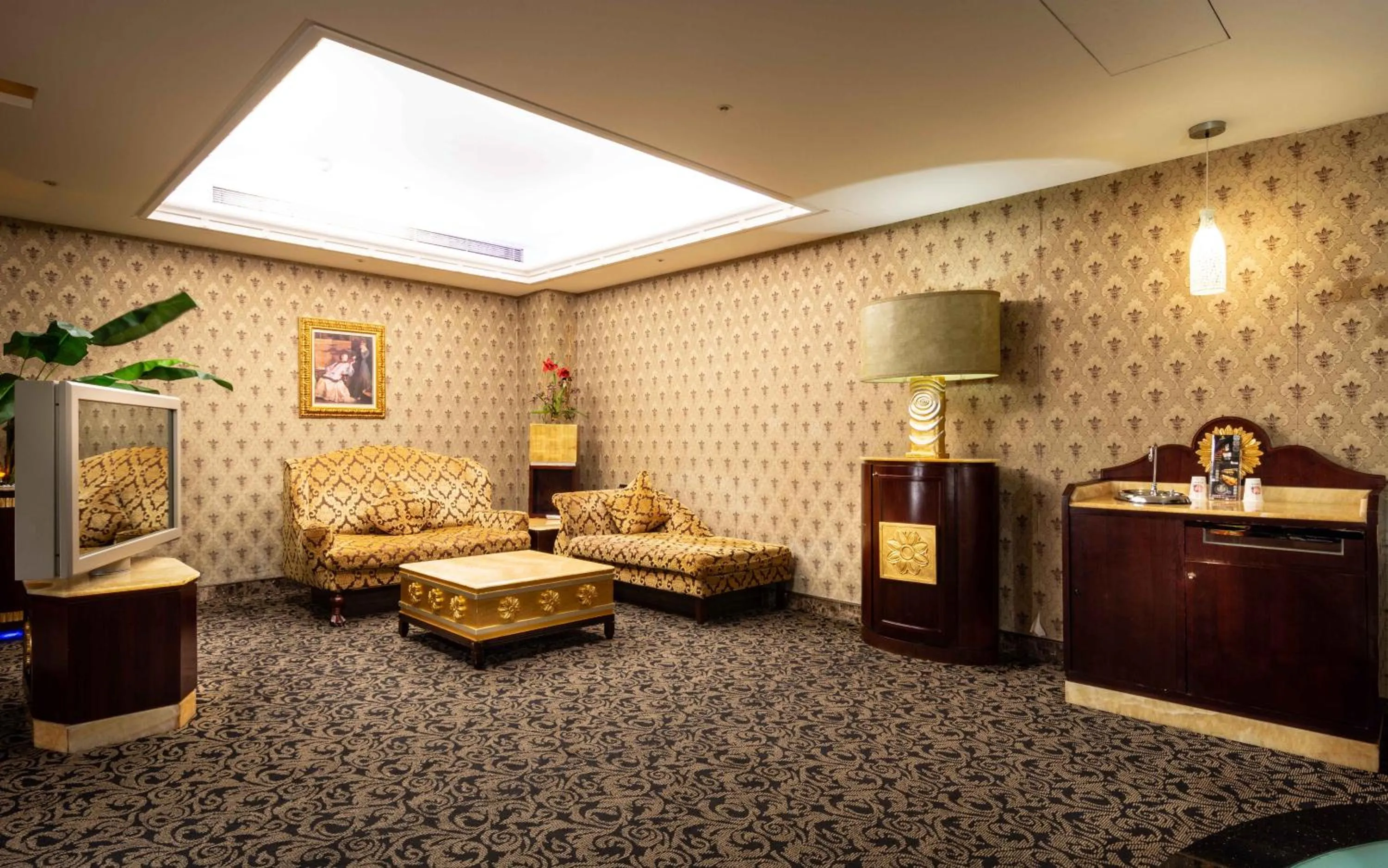 Seating area in In-stone Motel