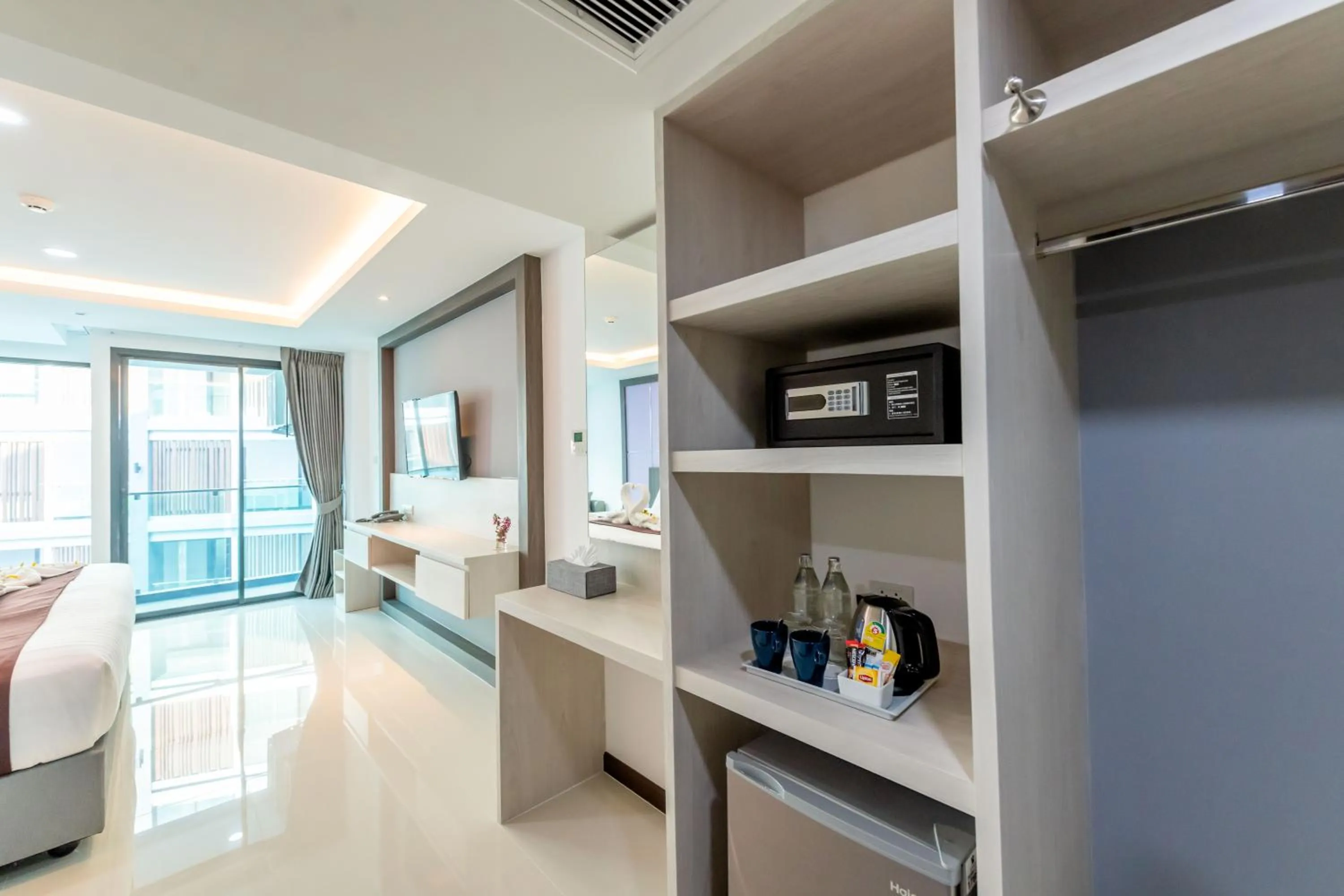 The Proud Hotel Pattaya - SHA Certified