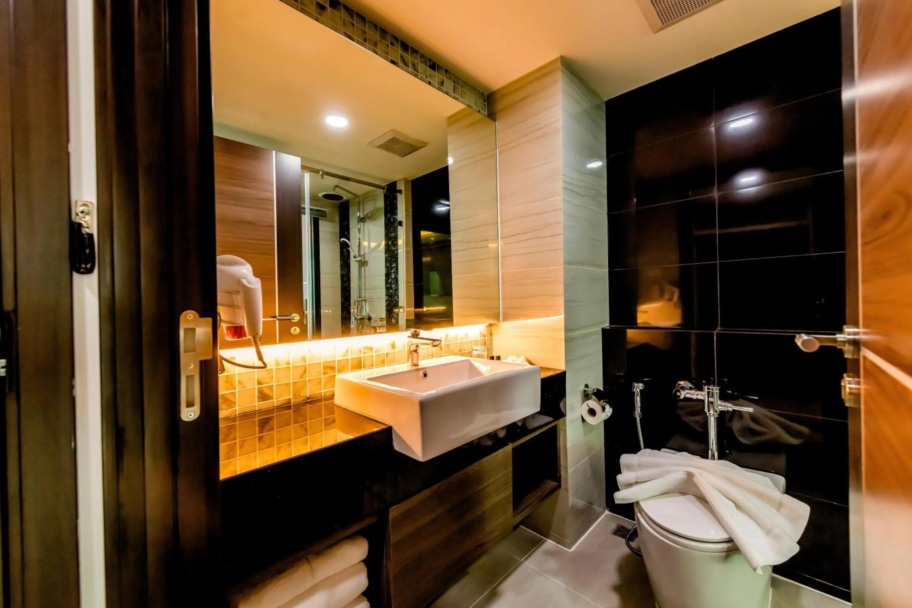 The Proud Hotel Pattaya - SHA Certified