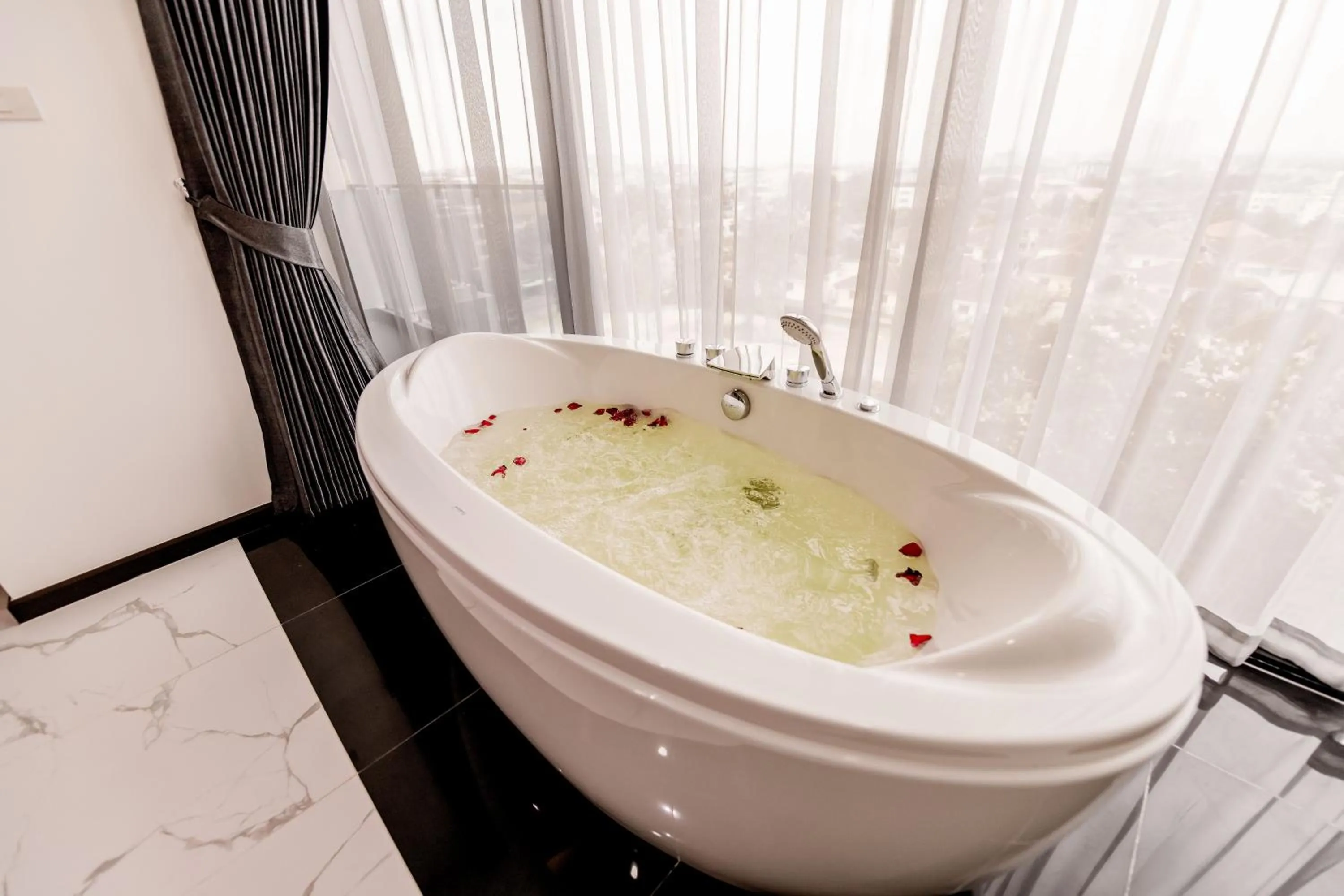 The Proud Hotel Pattaya - SHA Certified