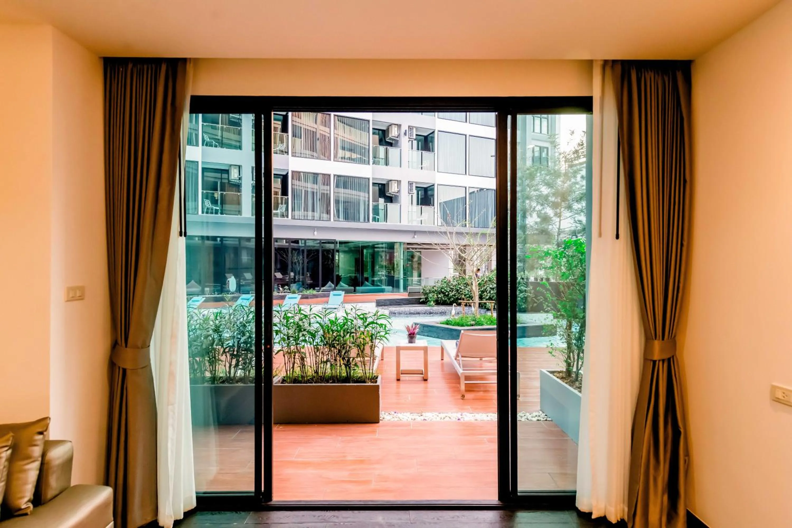 The Proud Hotel Pattaya - SHA Certified