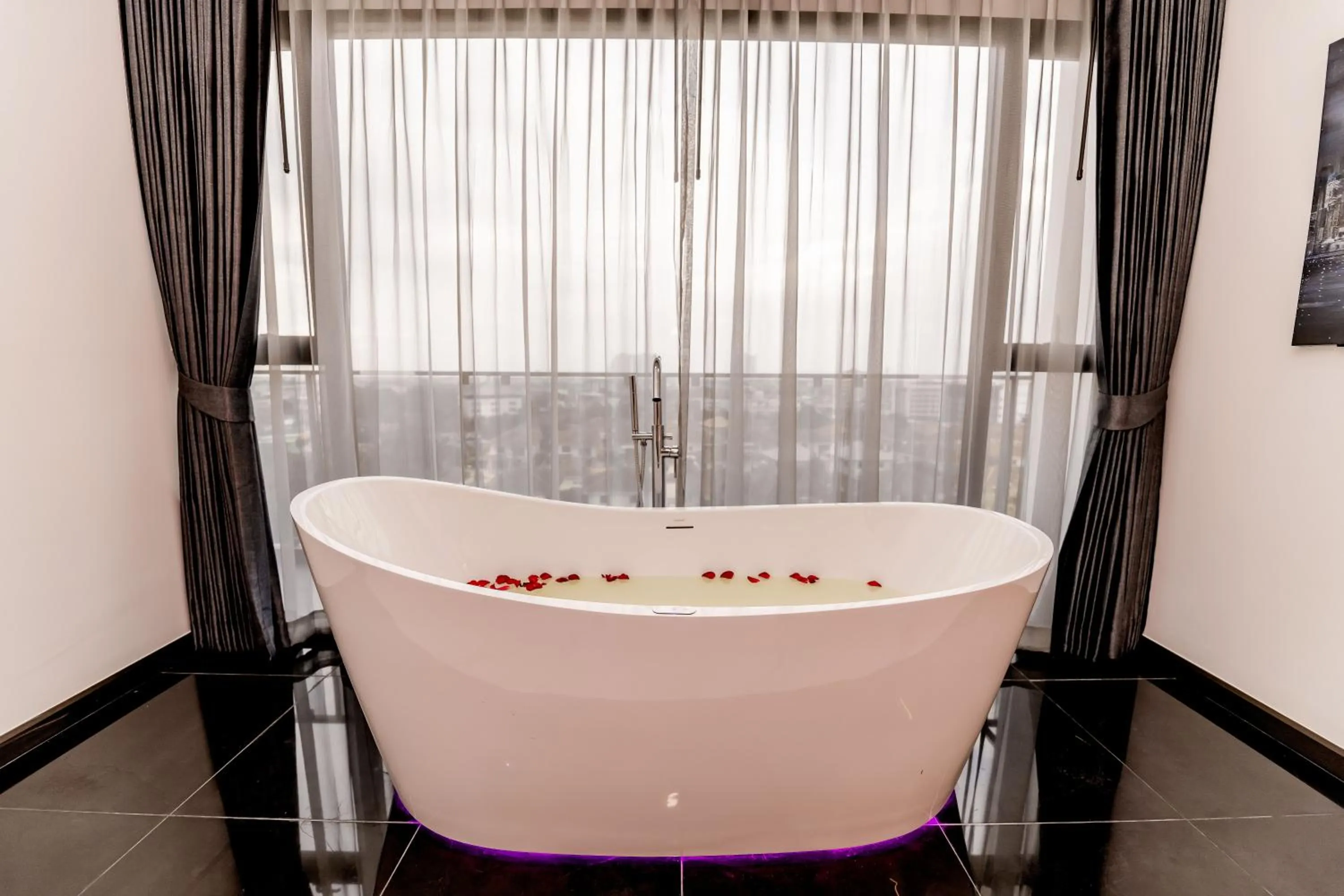 The Proud Hotel Pattaya - SHA Certified