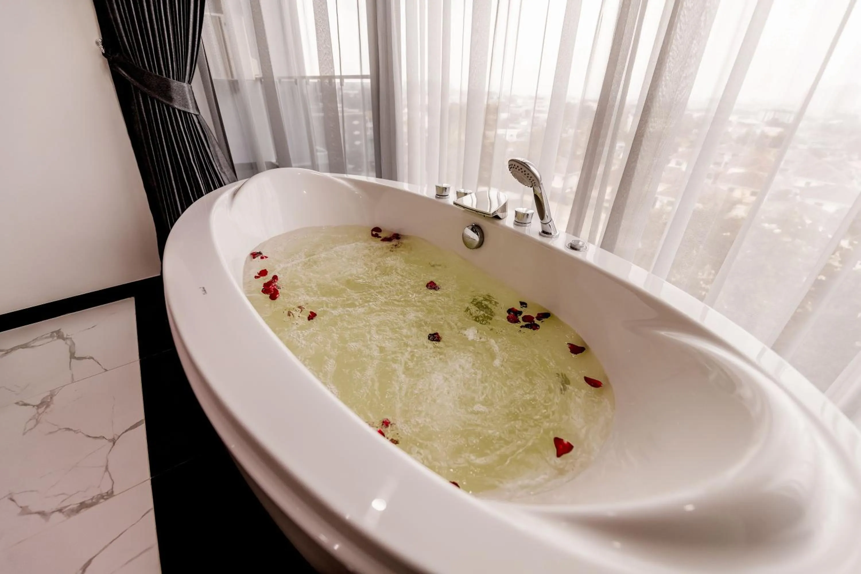 The Proud Hotel Pattaya - SHA Certified