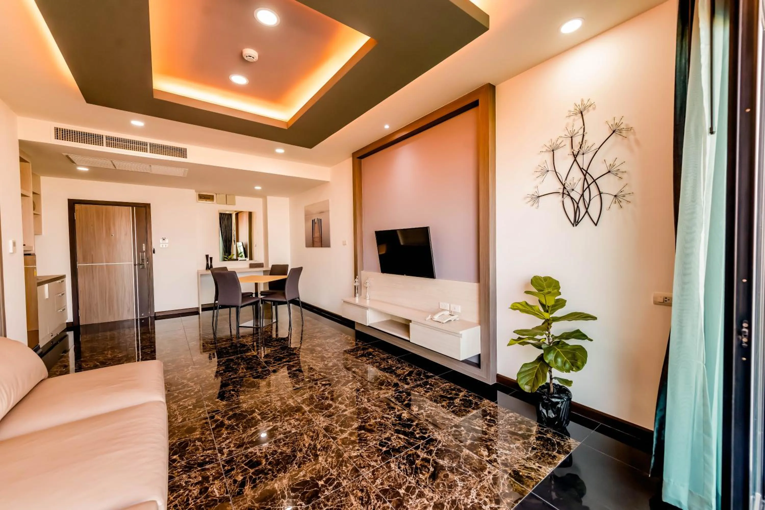 The Proud Hotel Pattaya - SHA Certified