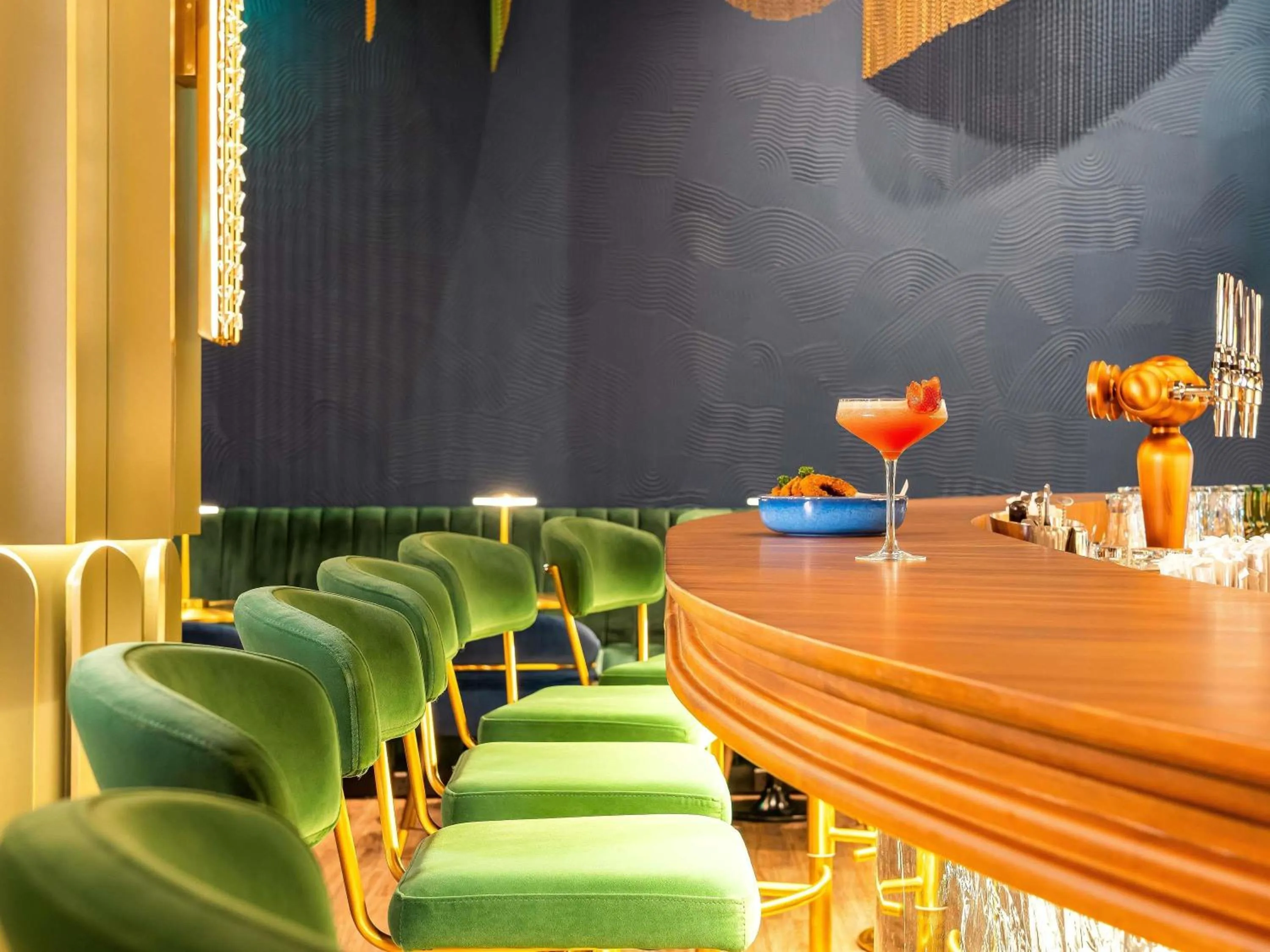 Lounge or bar in Novotel Dubai World Trade Centre