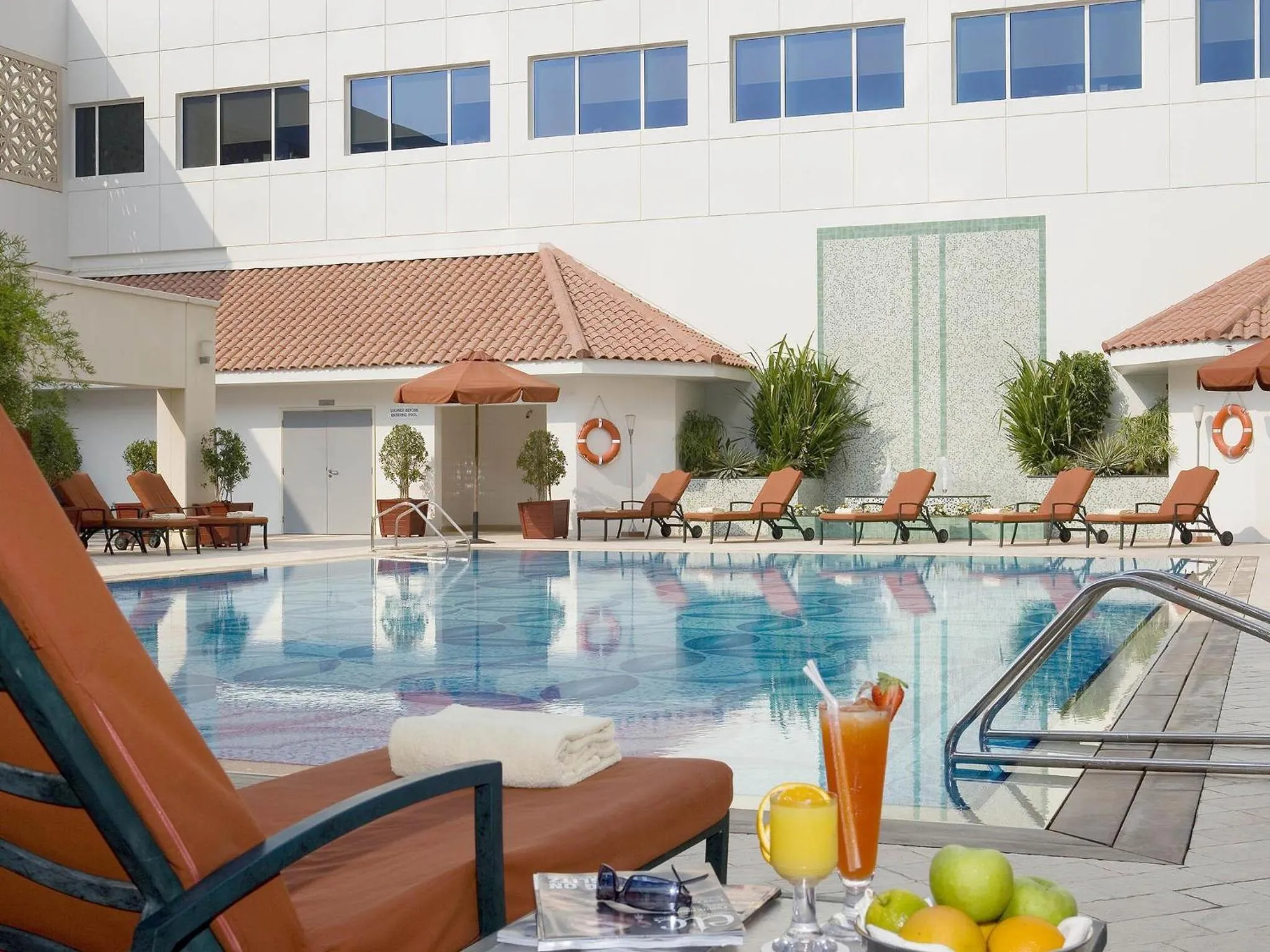 Lounge or bar in Novotel Dubai World Trade Centre