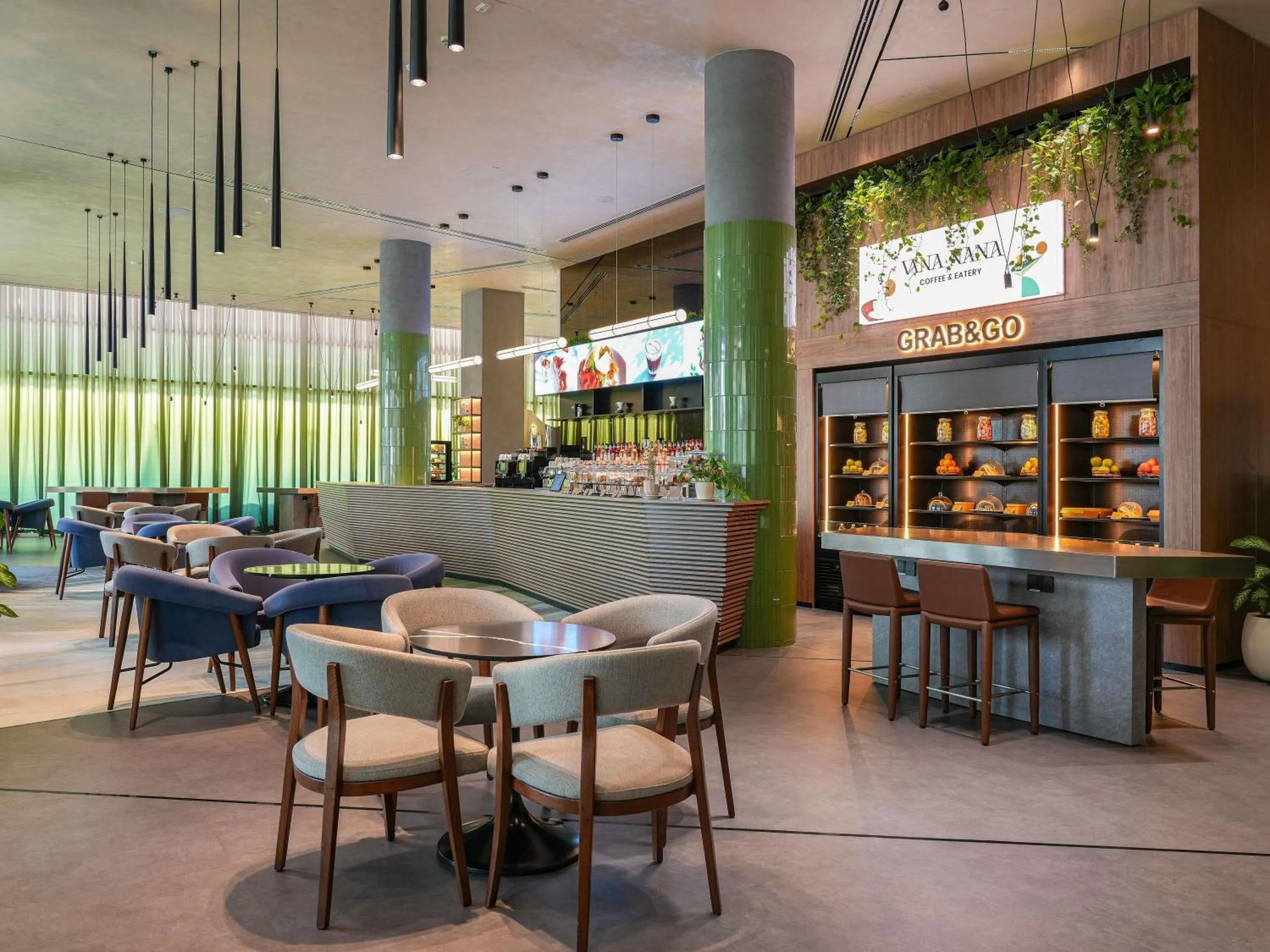 Restaurant/places to eat in Novotel Dubai World Trade Centre