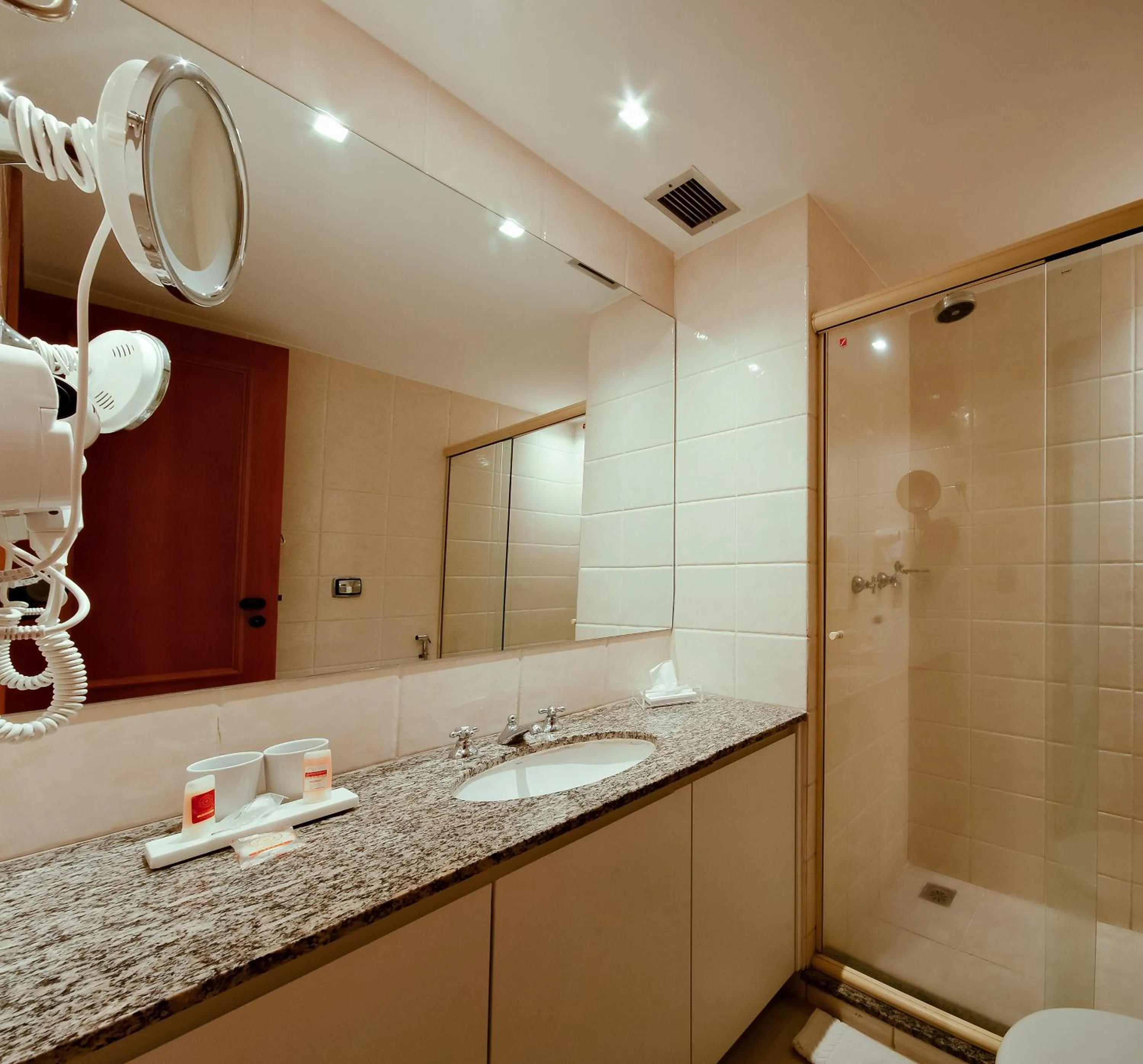 Bathroom in Anna Suites Ipanema by Arena Hotéis