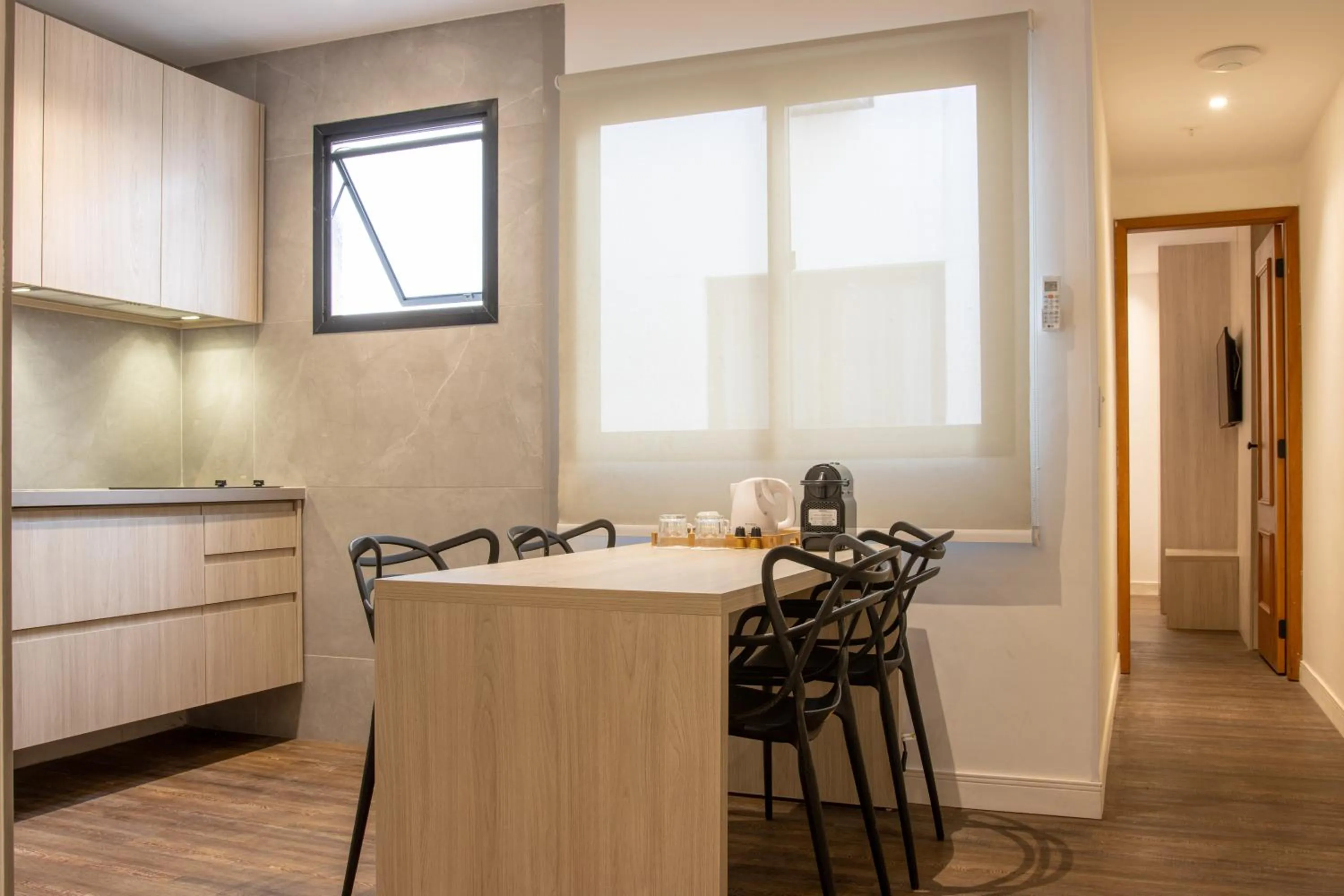 Kitchen or kitchenette in Anna Suites Ipanema by Arena Hotéis