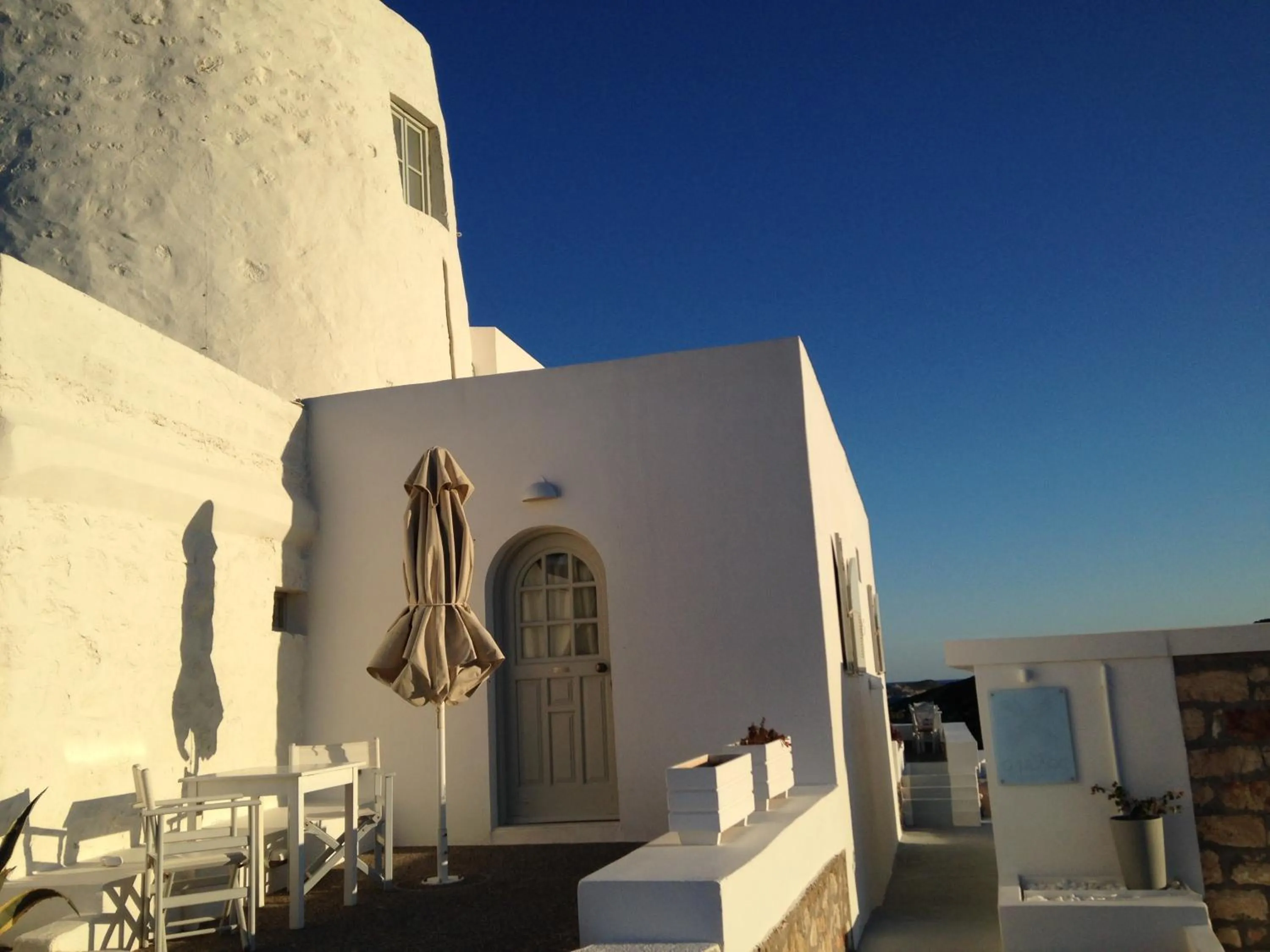 Facade/entrance in The Windmill Kimolos