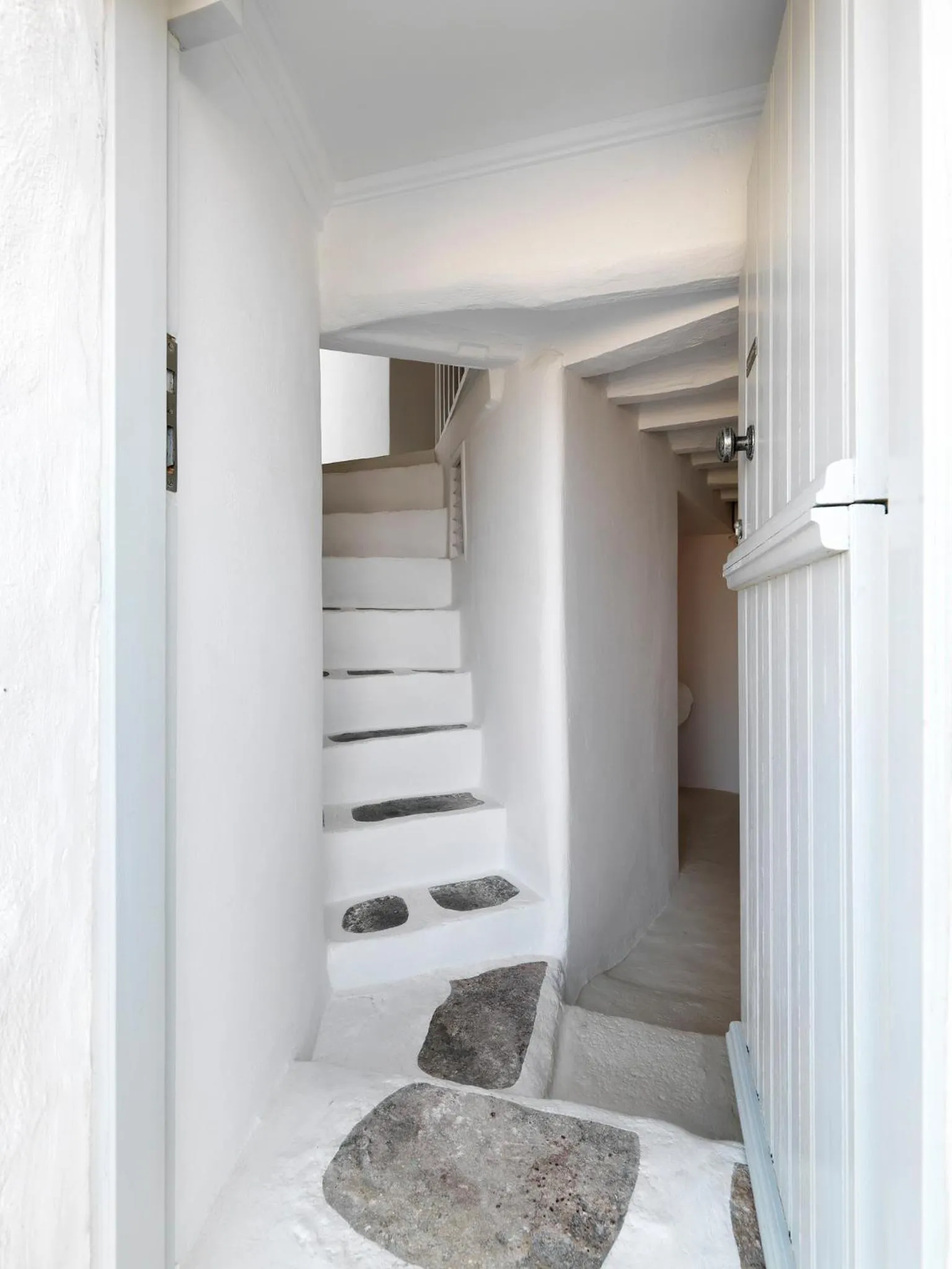 Area and facilities in The Windmill Kimolos