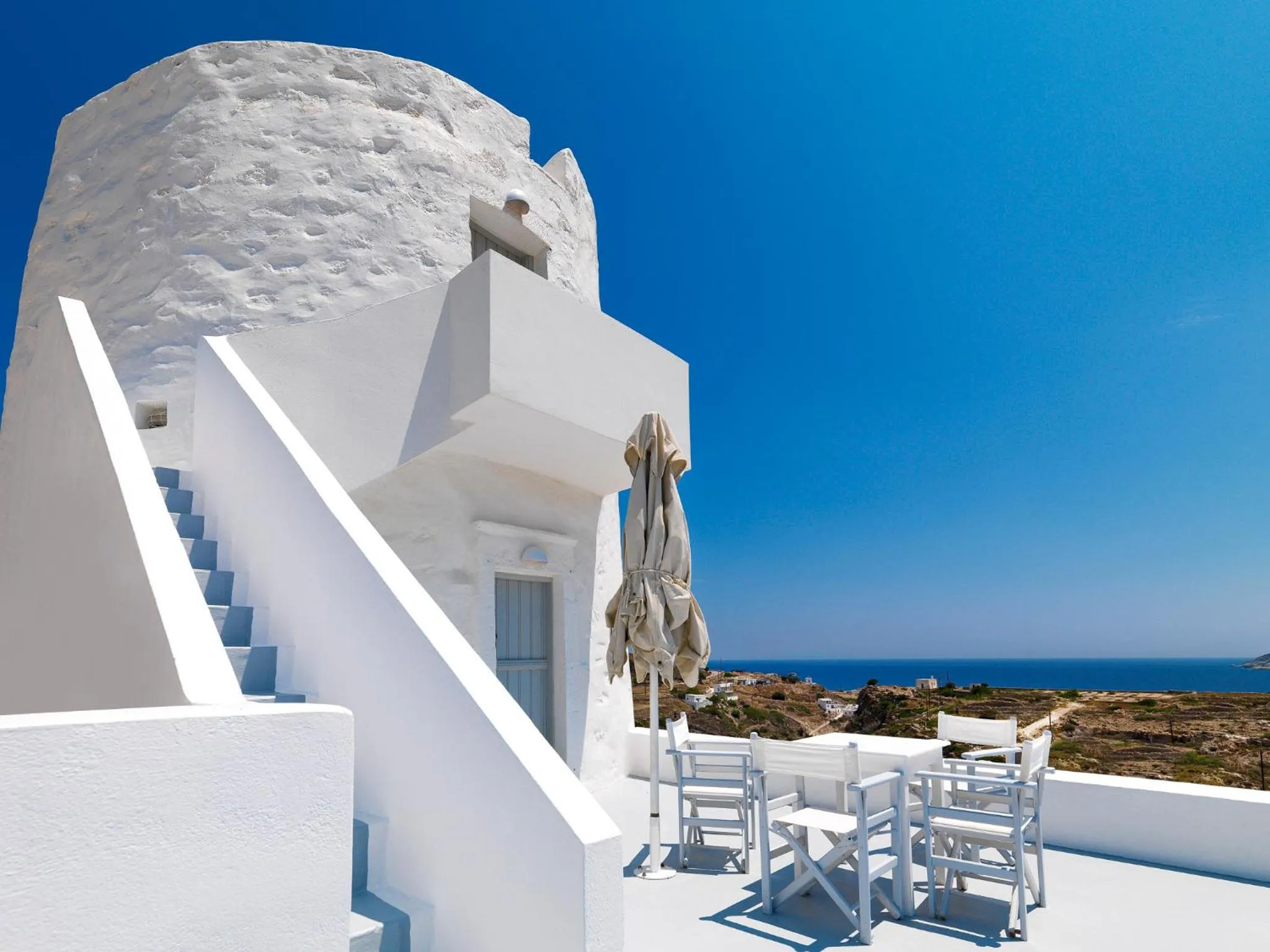 Facade/entrance in The Windmill Kimolos