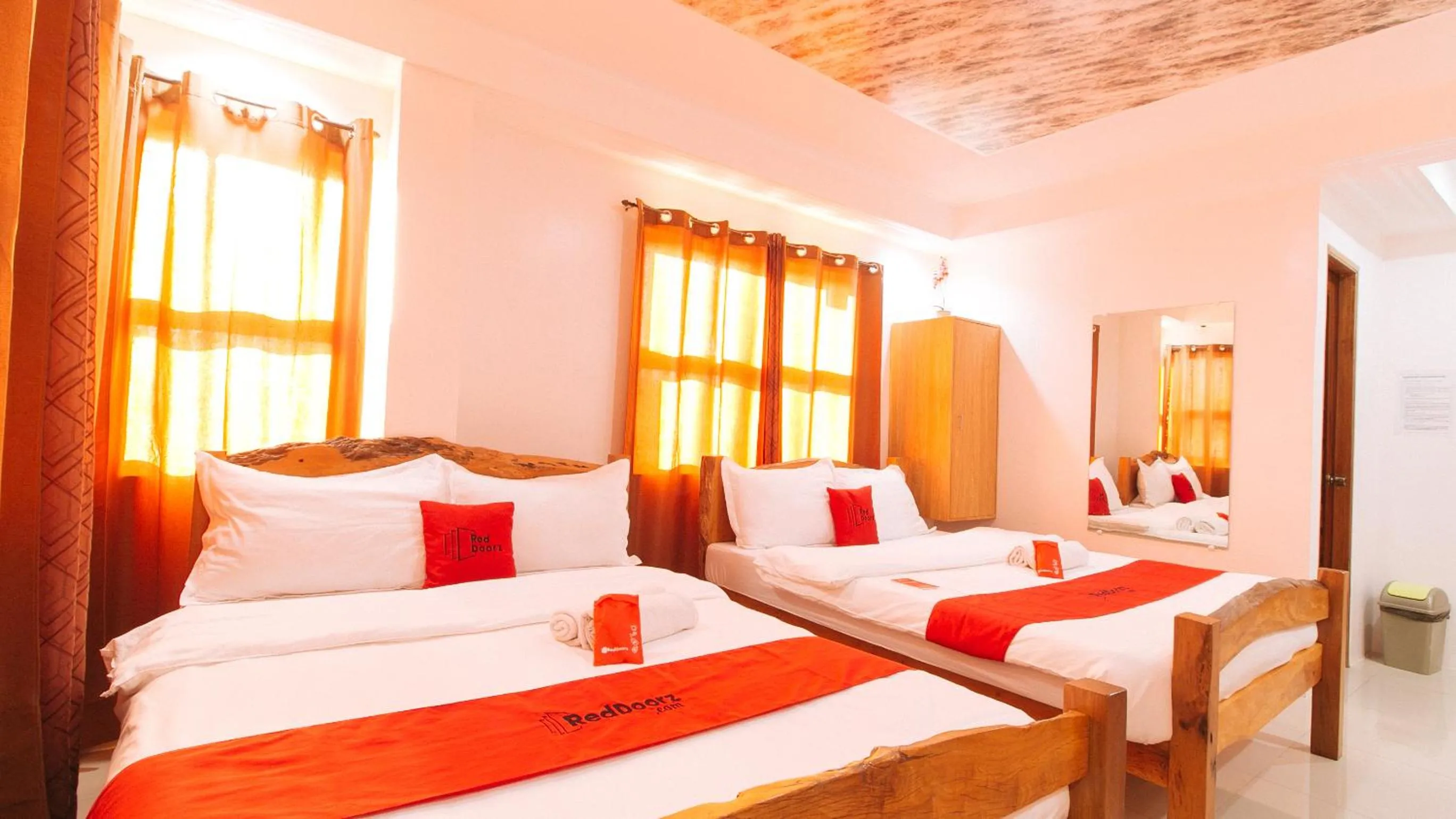 Bed in RedDoorz Plus @ Jollydays Hotel Nueva Ecija