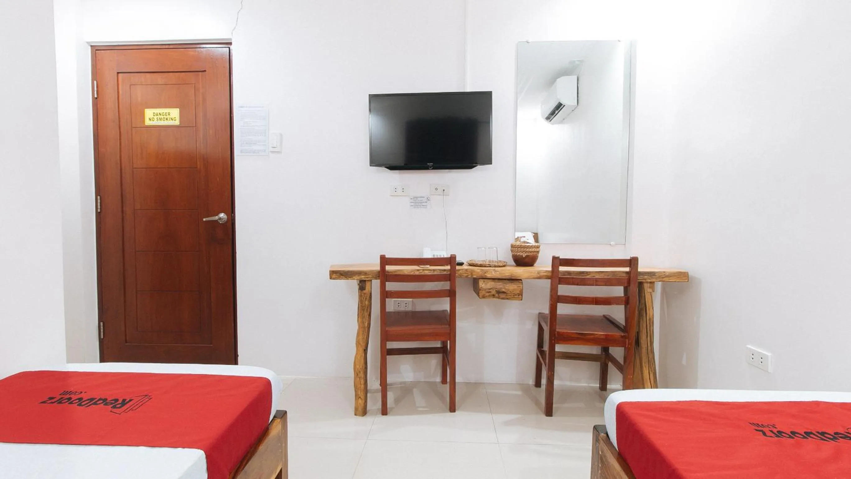 Bed in RedDoorz Plus @ Jollydays Hotel Nueva Ecija