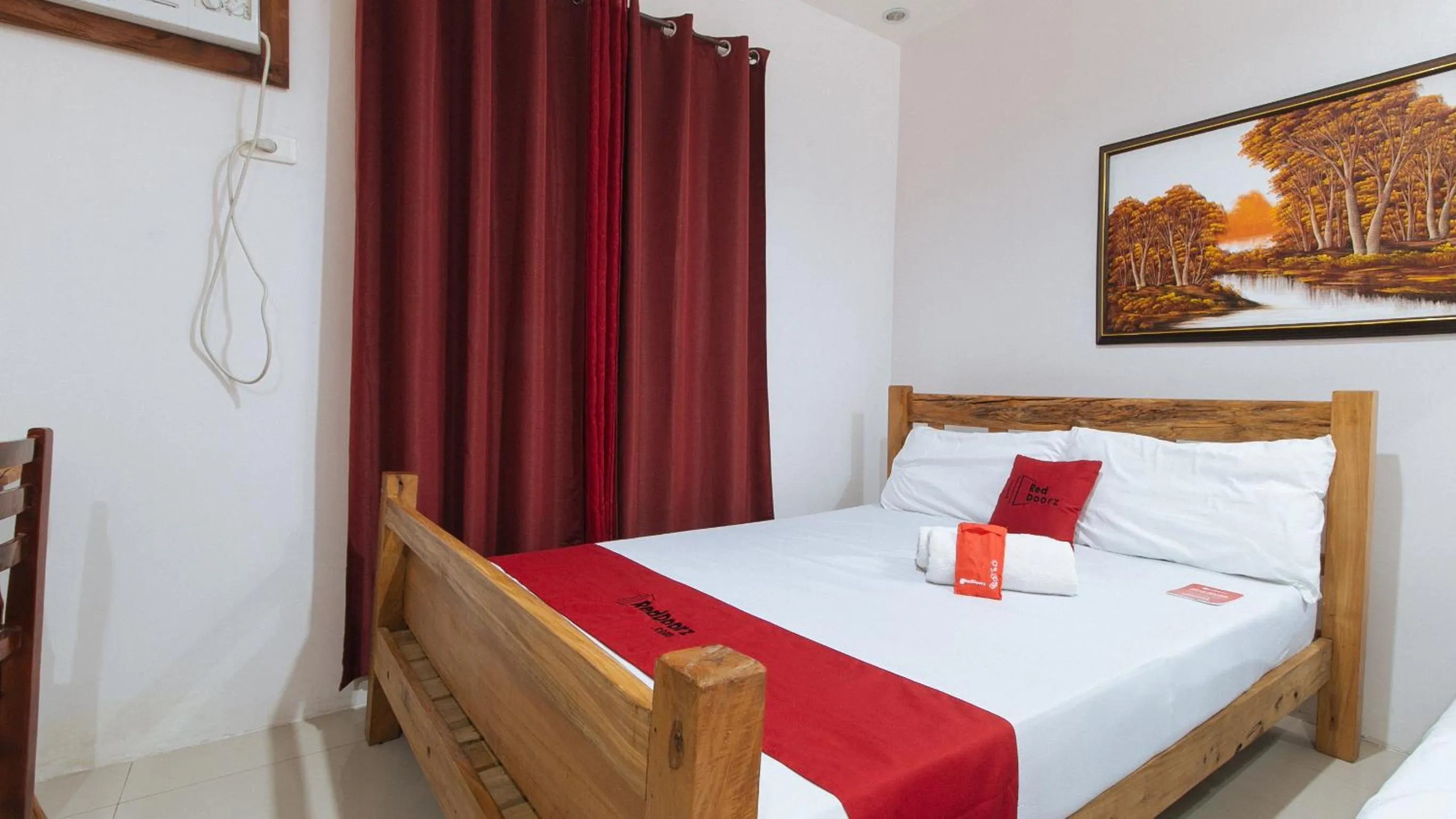 Bed in RedDoorz Plus @ Jollydays Hotel Nueva Ecija