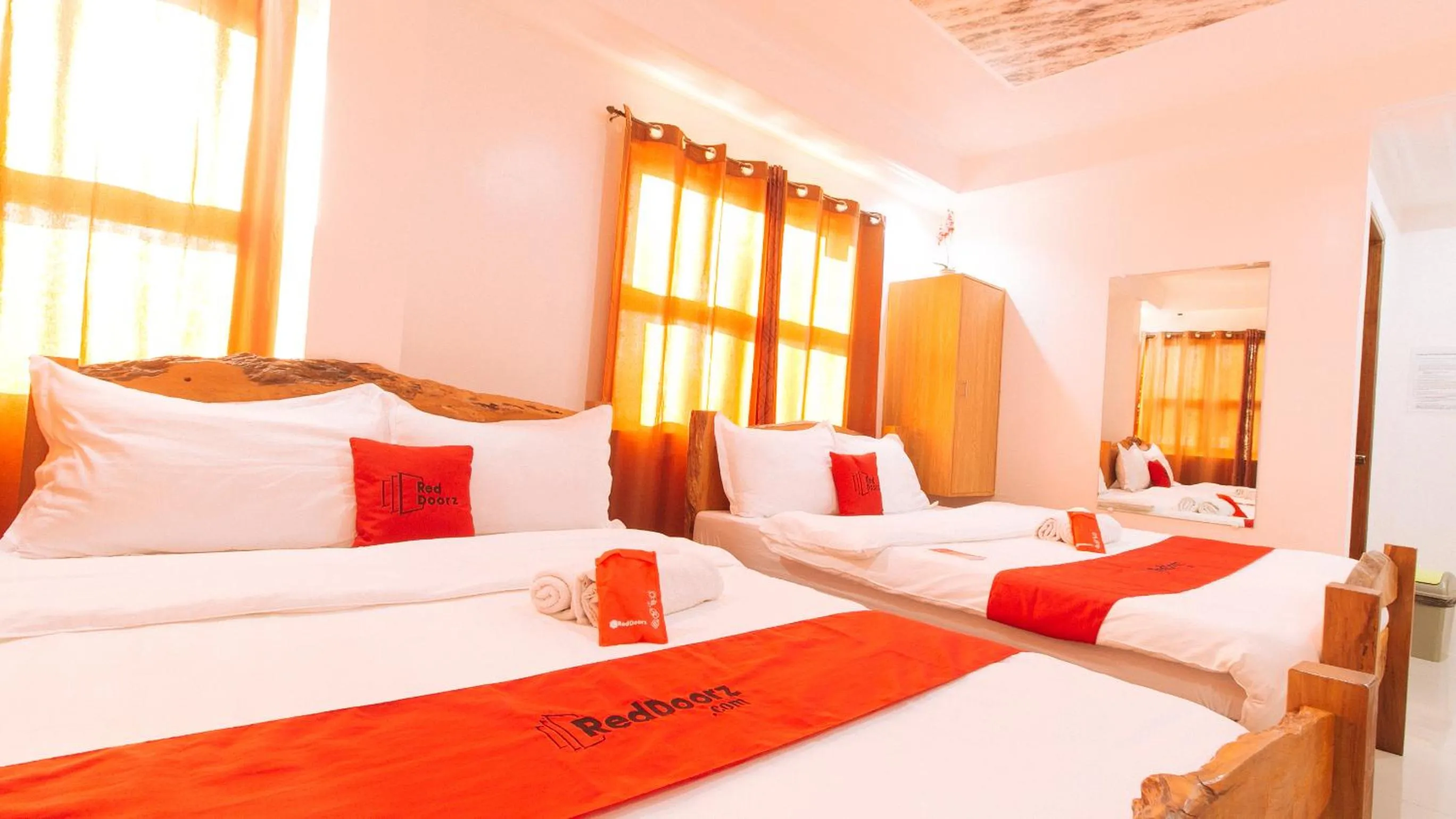 Bed in RedDoorz Plus @ Jollydays Hotel Nueva Ecija