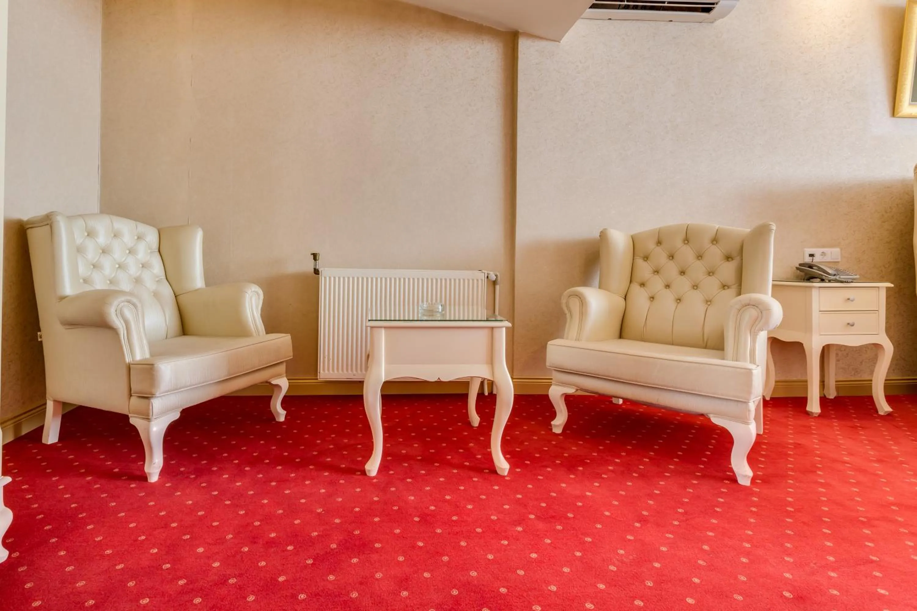 Seating area in Twins Hotel