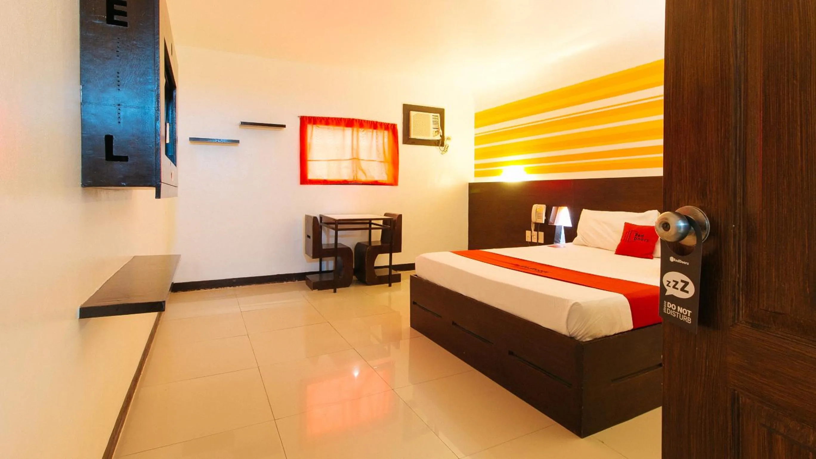 Bedroom, Bed in RedDoorz @ EL Runway Hotel Bulacan