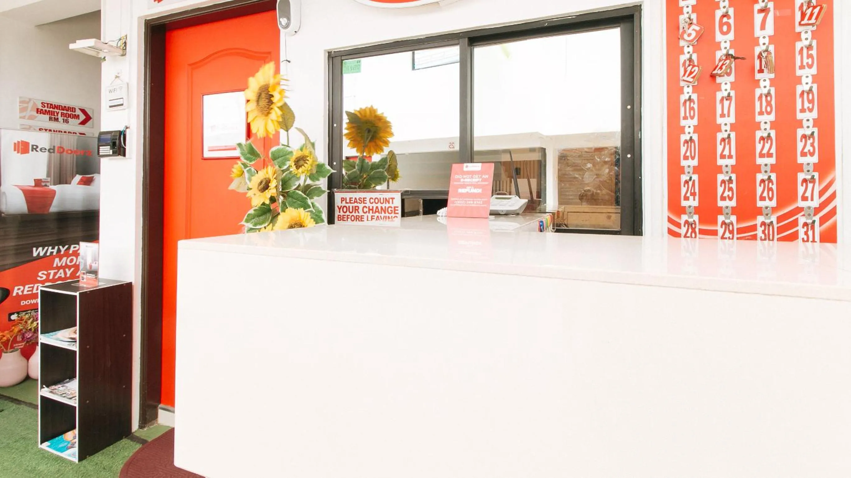 Lobby or reception in RedDoorz @ EL Runway Hotel Bulacan