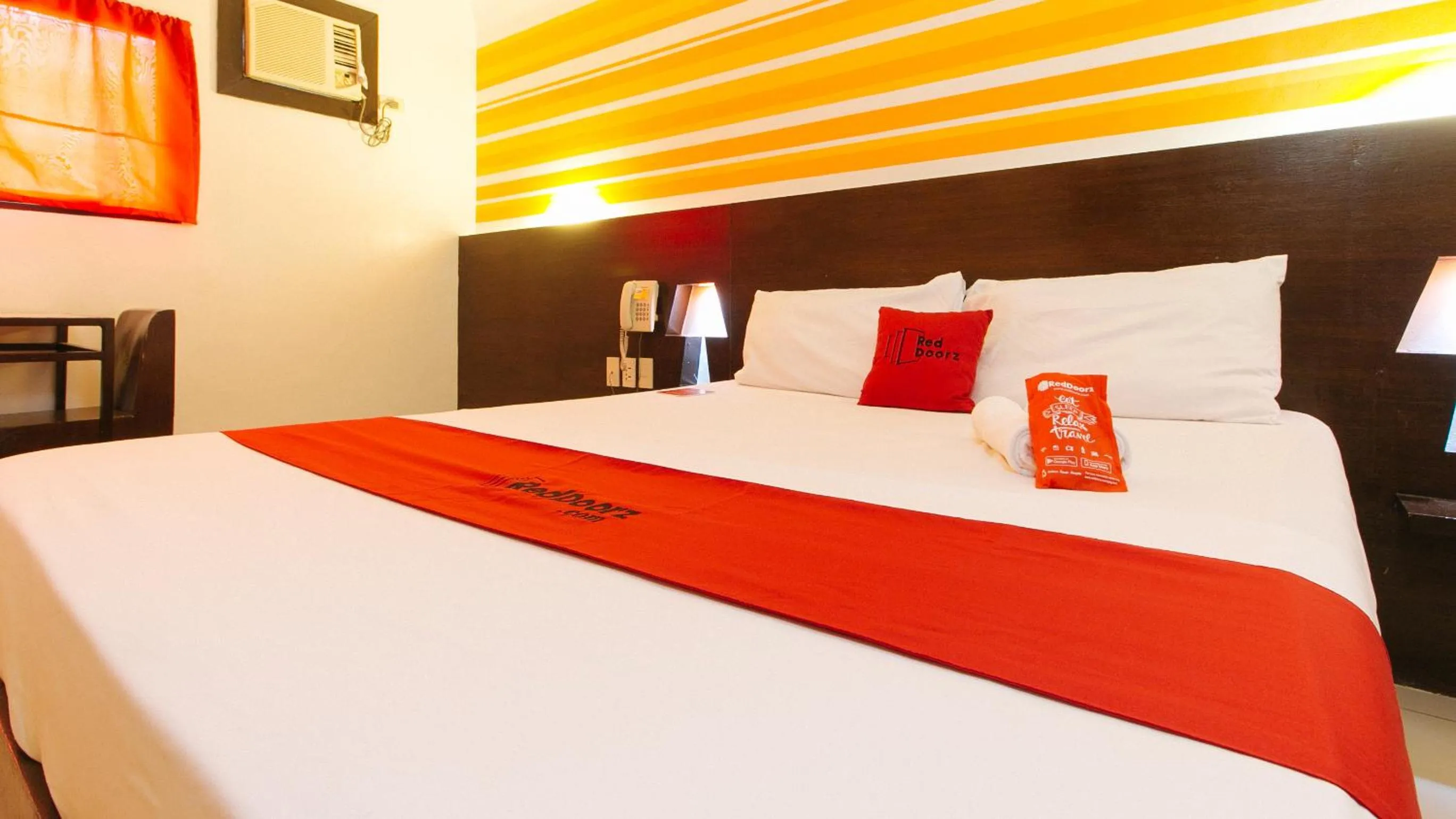 Bed in RedDoorz @ EL Runway Hotel Bulacan