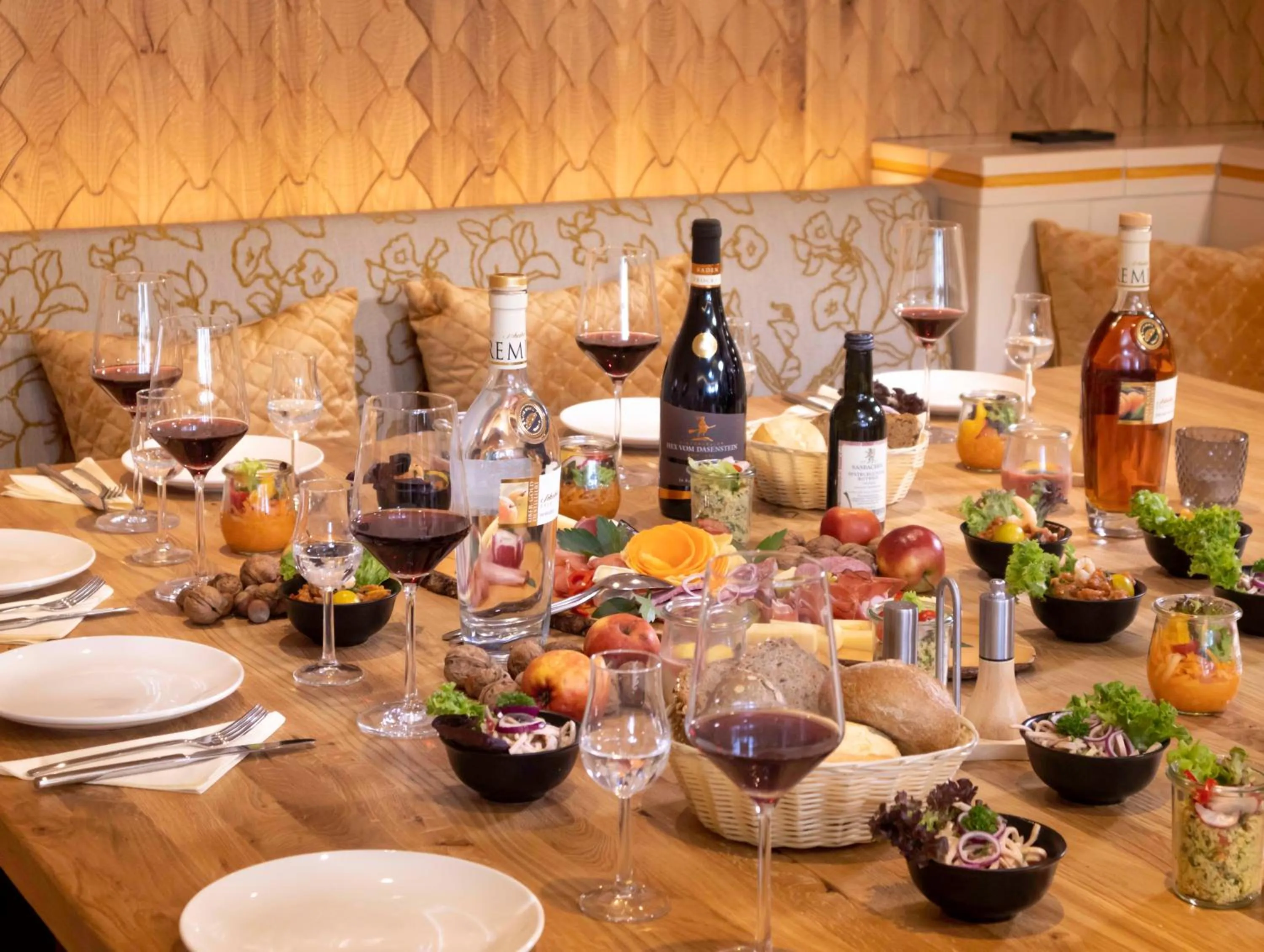 Restaurant/places to eat in Wellnesshotel Sonnenhof & Sonnhalde