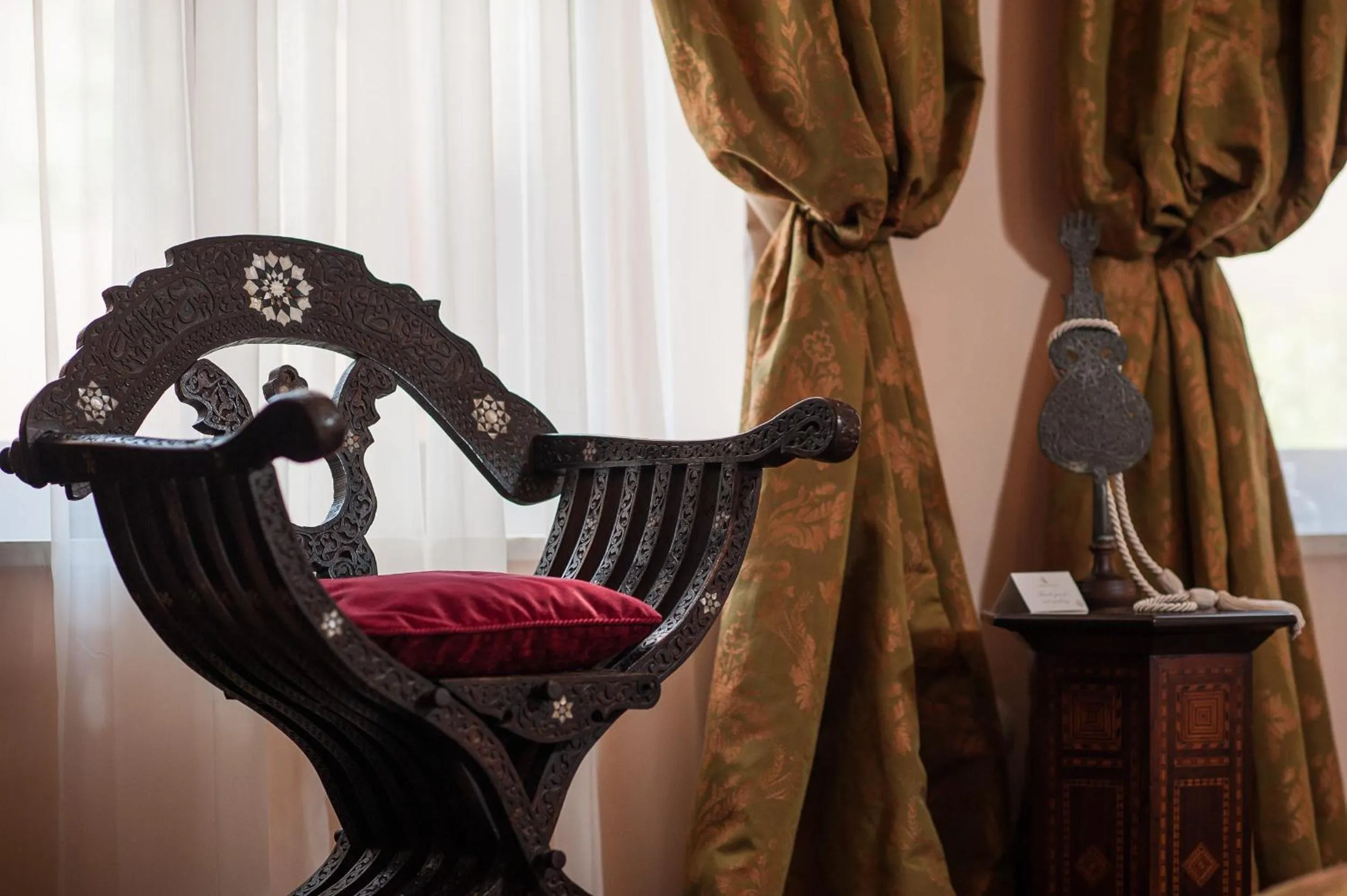 Decorative detail in La Maison Ottomane