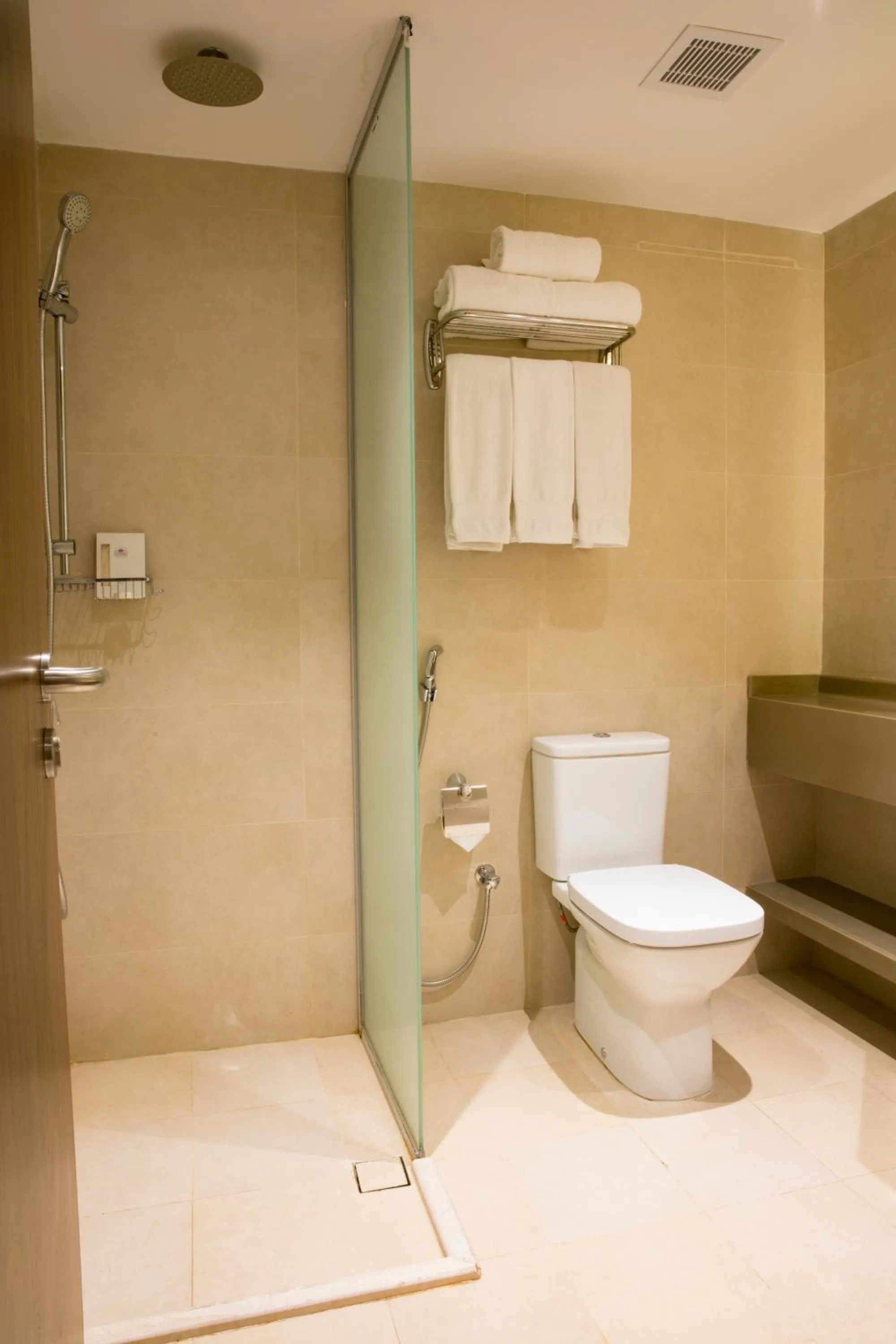 Shower in Hibatullah Hotel Makkah