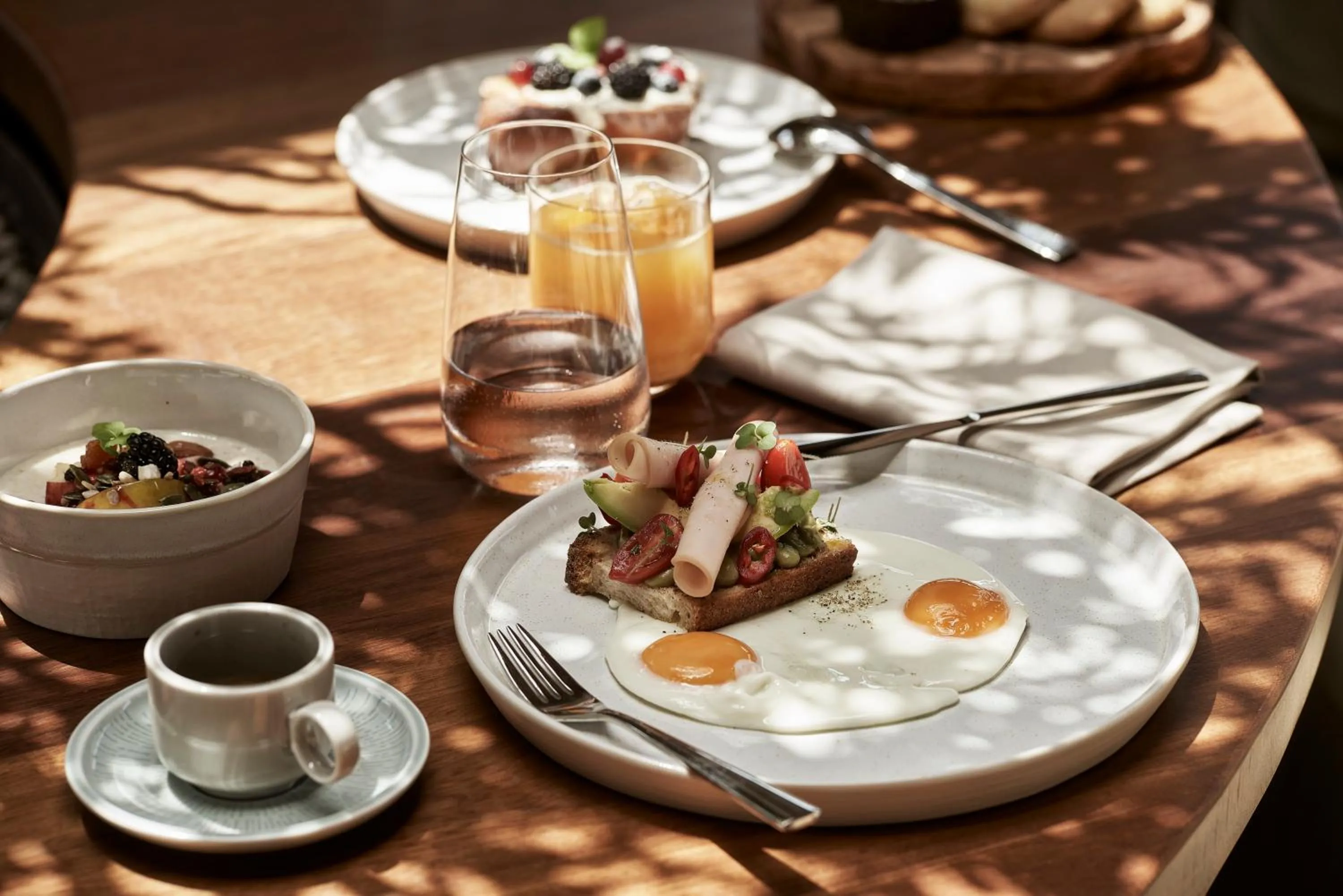 Restaurant/places to eat in The Olivar Suites