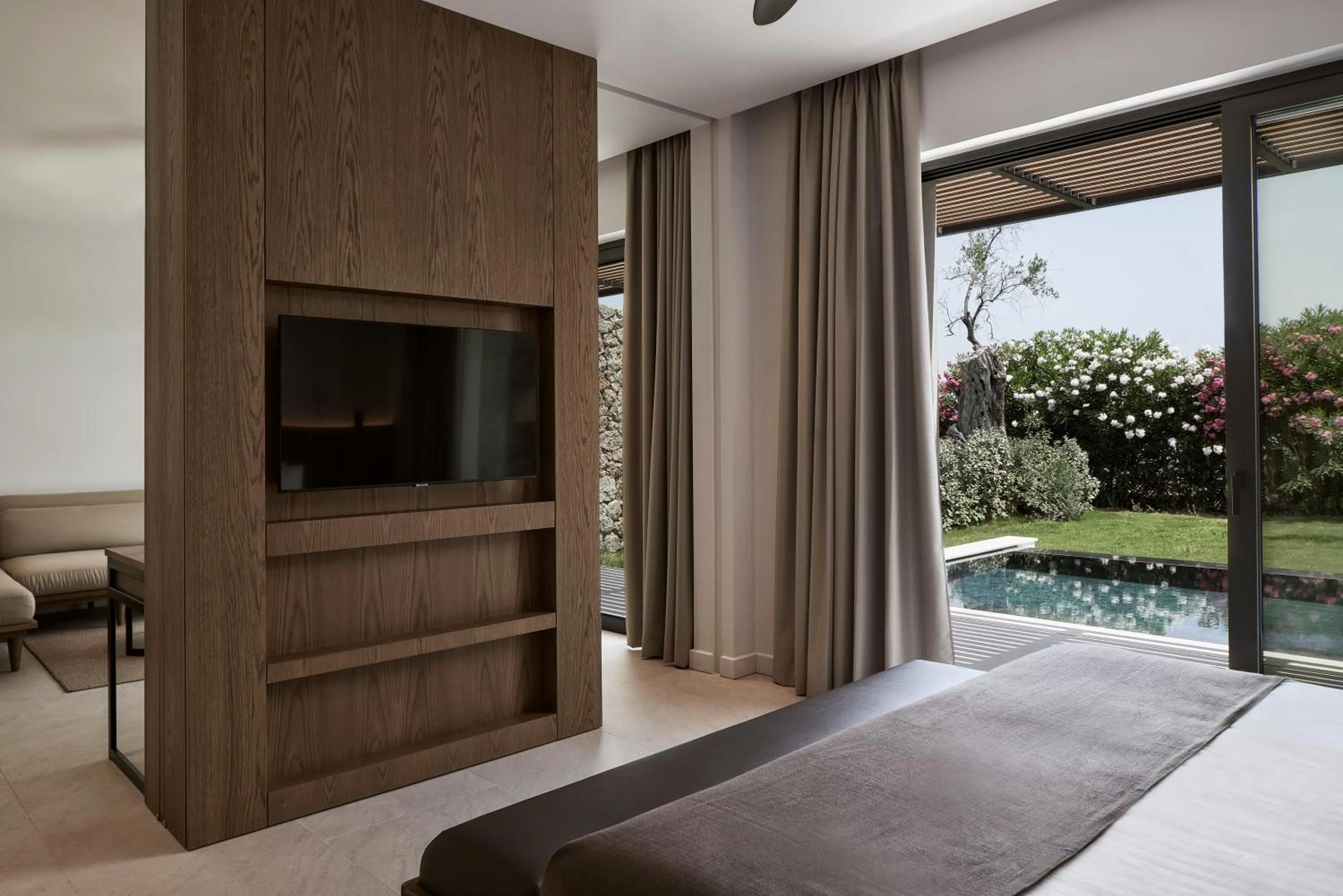 Swimming pool in The Olivar Suites