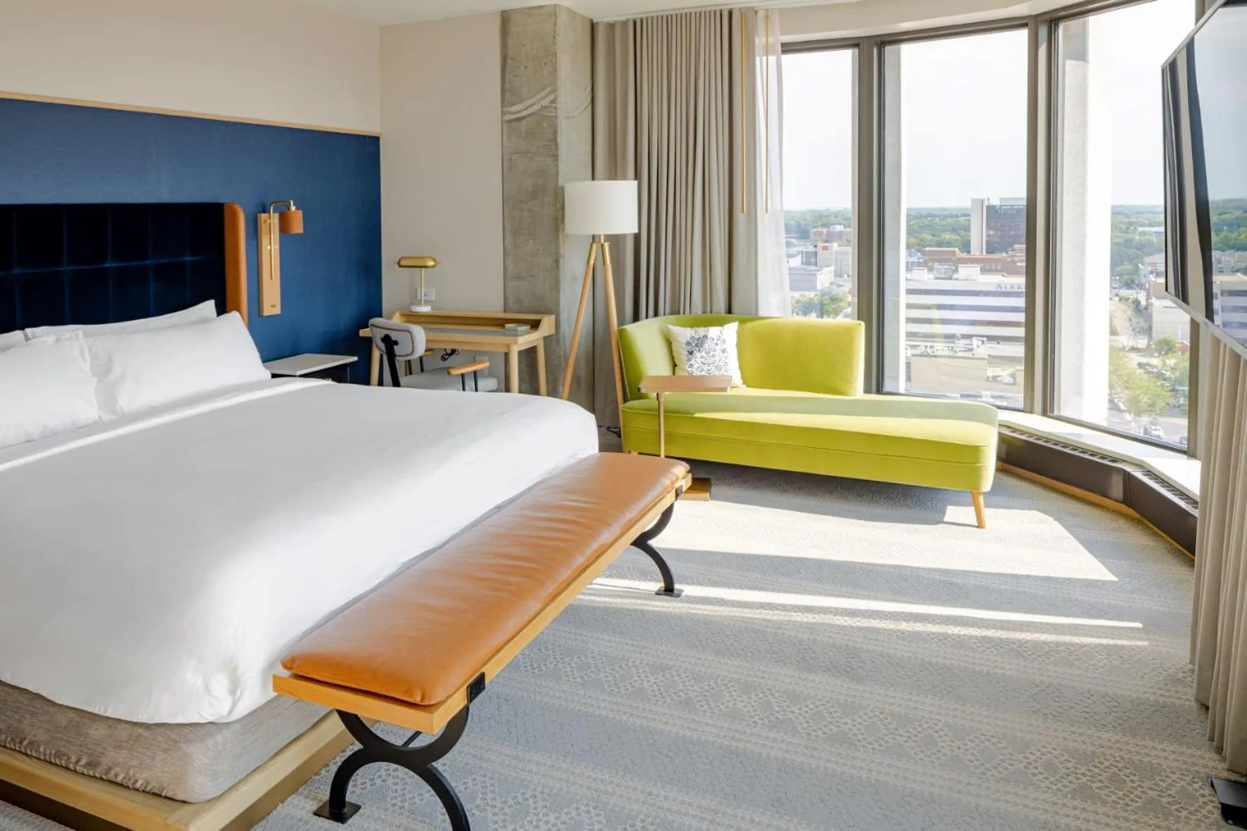 City view, Bed in Jasper Hotel