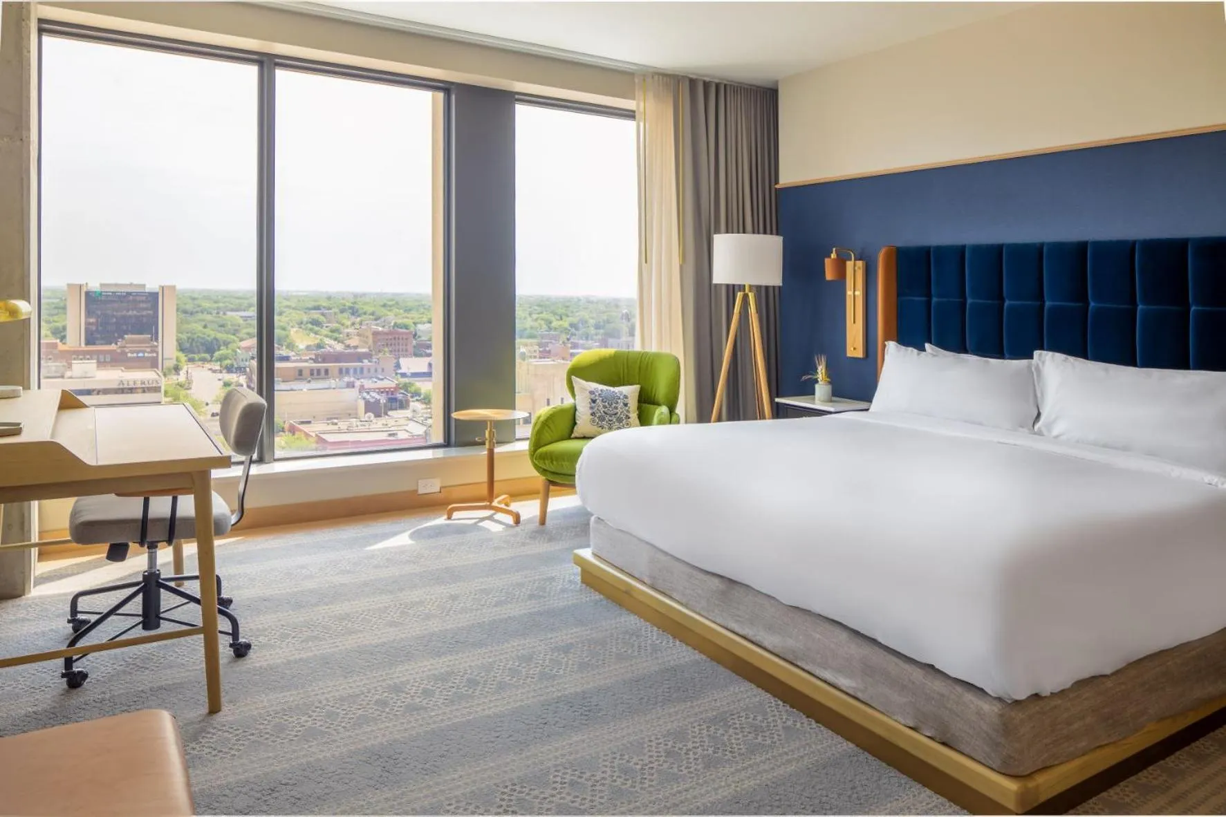 City view, Bed in Jasper Hotel