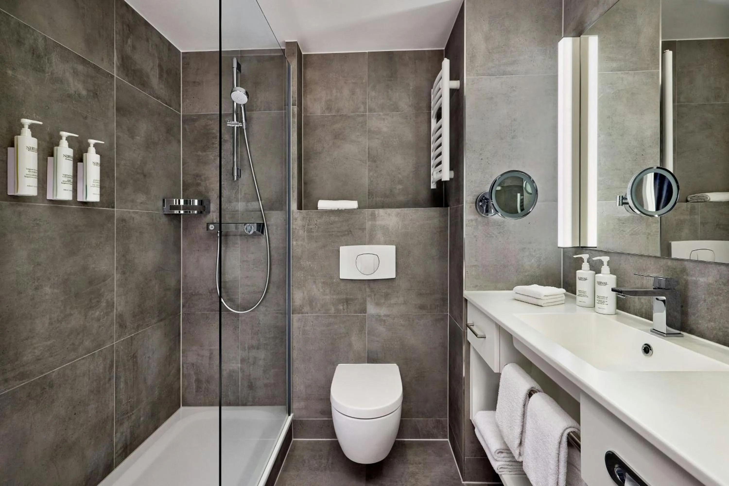 Bathroom in Courtyard by Marriott Hannover Maschsee