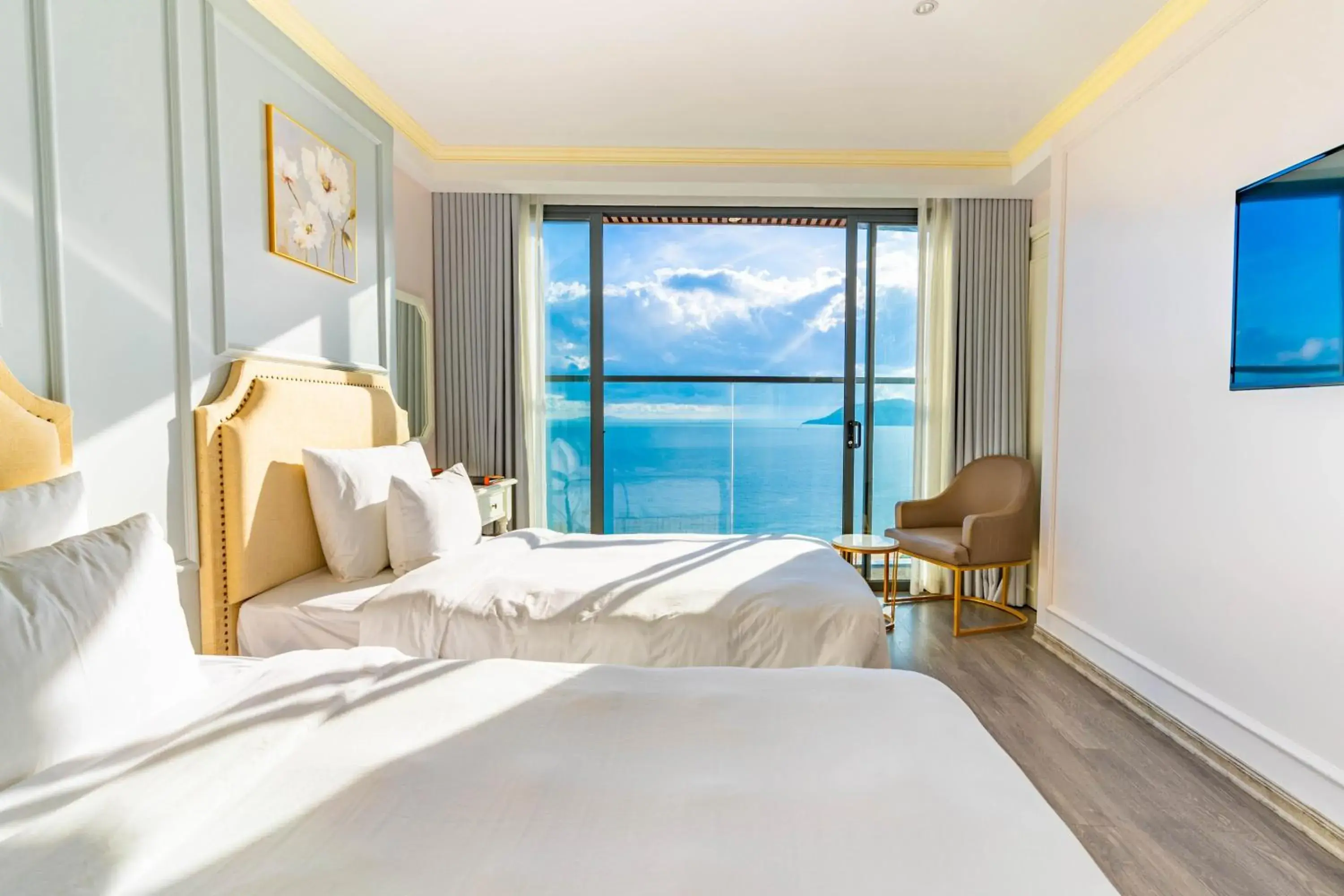 Deluxe Double or Twin Room with Ocean View in La Vague Hotel Deluxe Double or Twin Room with Ocean View in La Vague Hotel