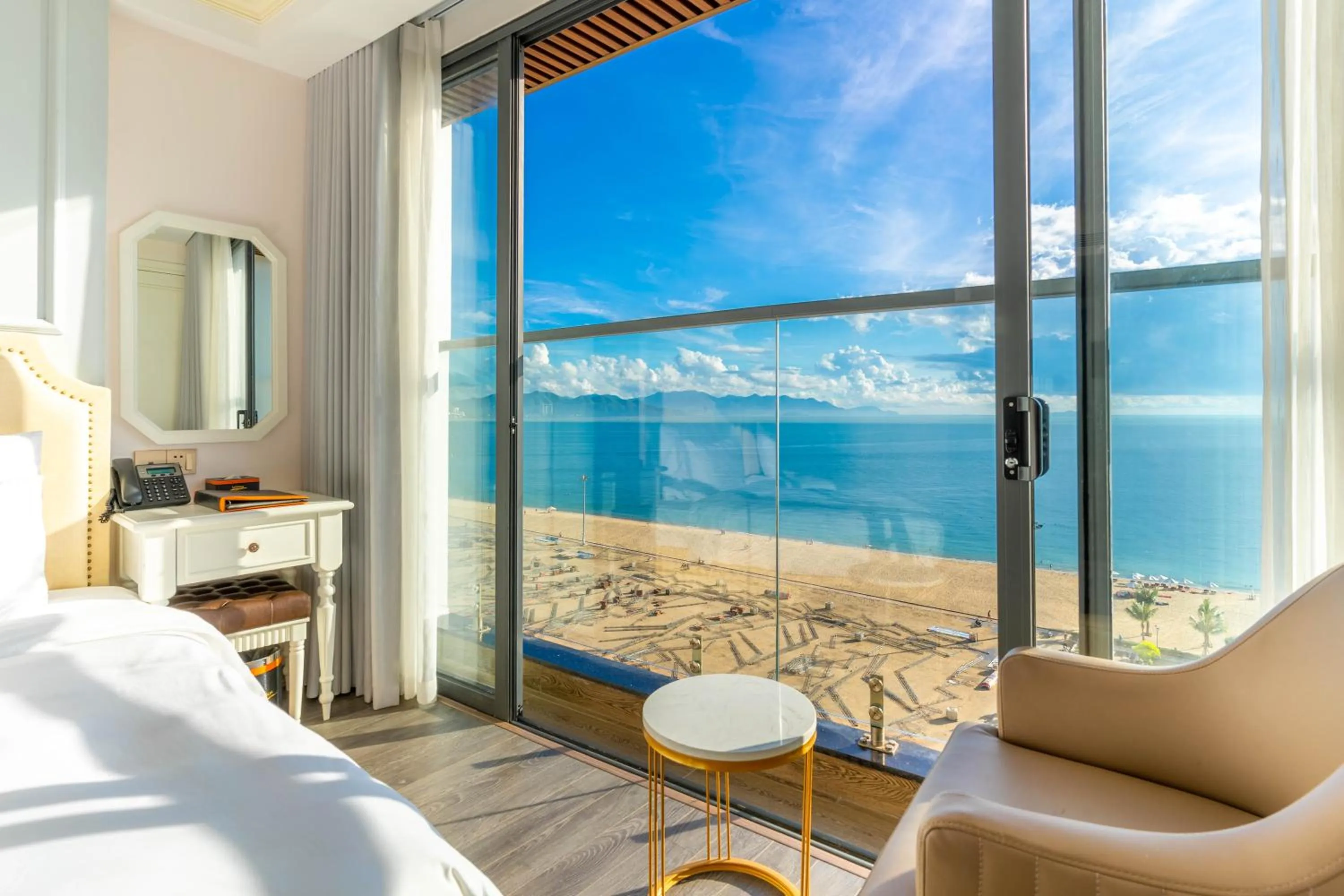 Natural landscape, Bed in La Vague Hotel