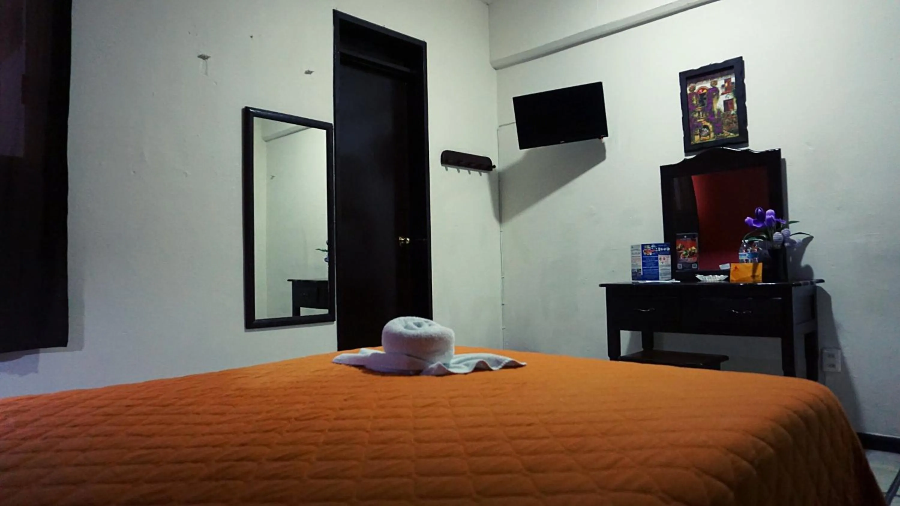 Bed in Hotel Murallas 231, CENTRO HISTORICO