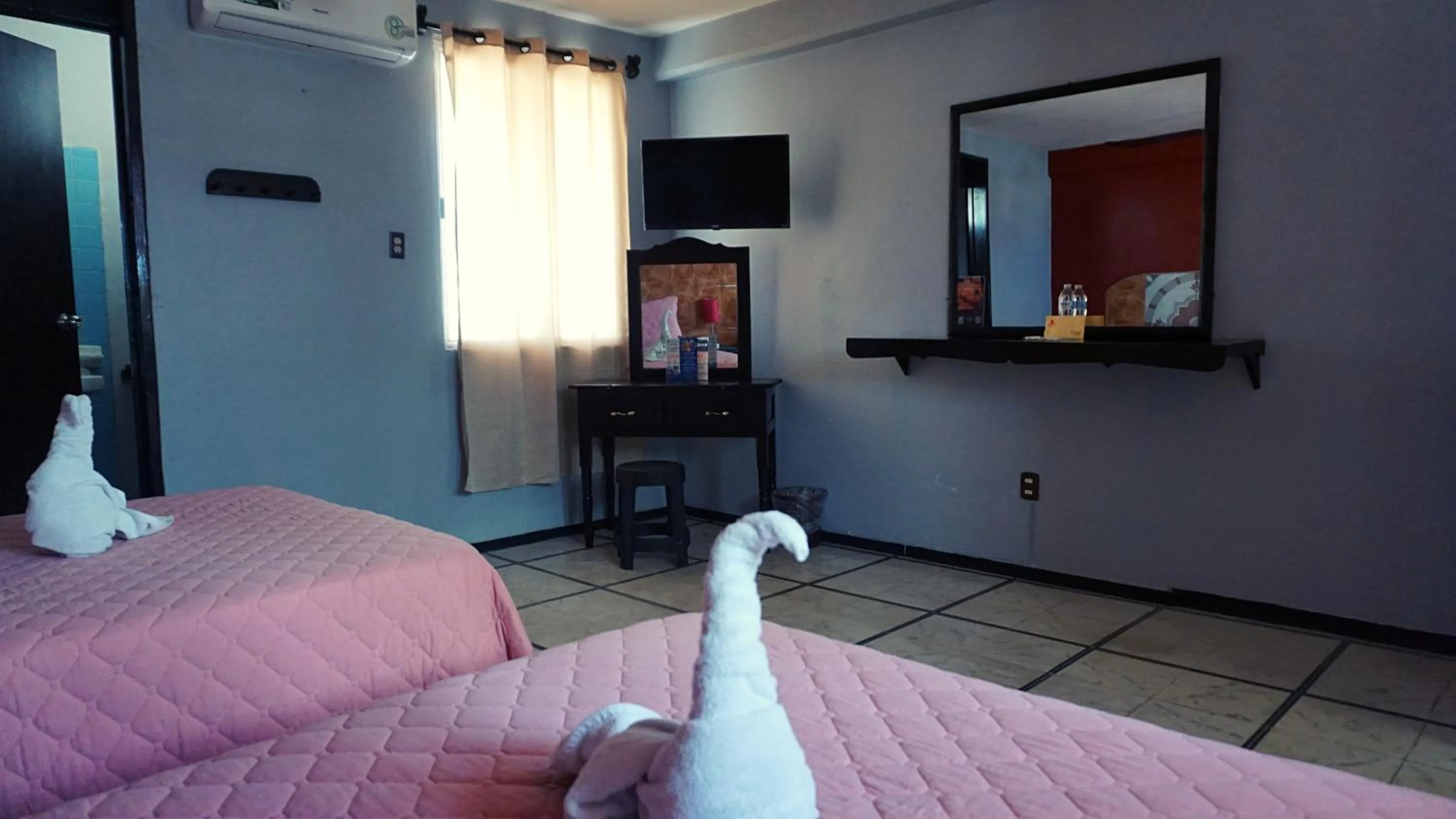 Bed in Hotel Murallas 231, CENTRO HISTORICO