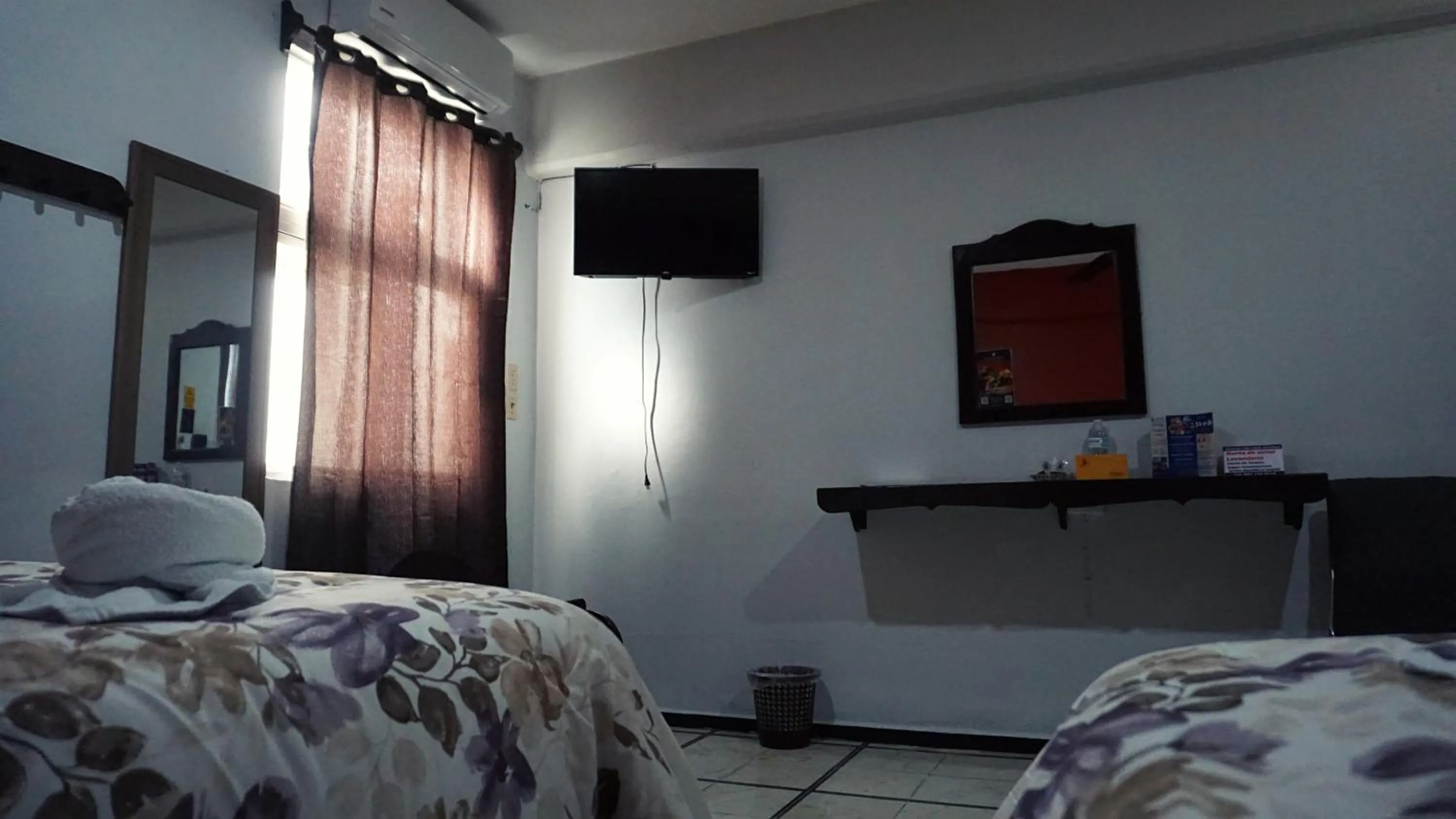 Bed in Hotel Murallas 231, CENTRO HISTORICO