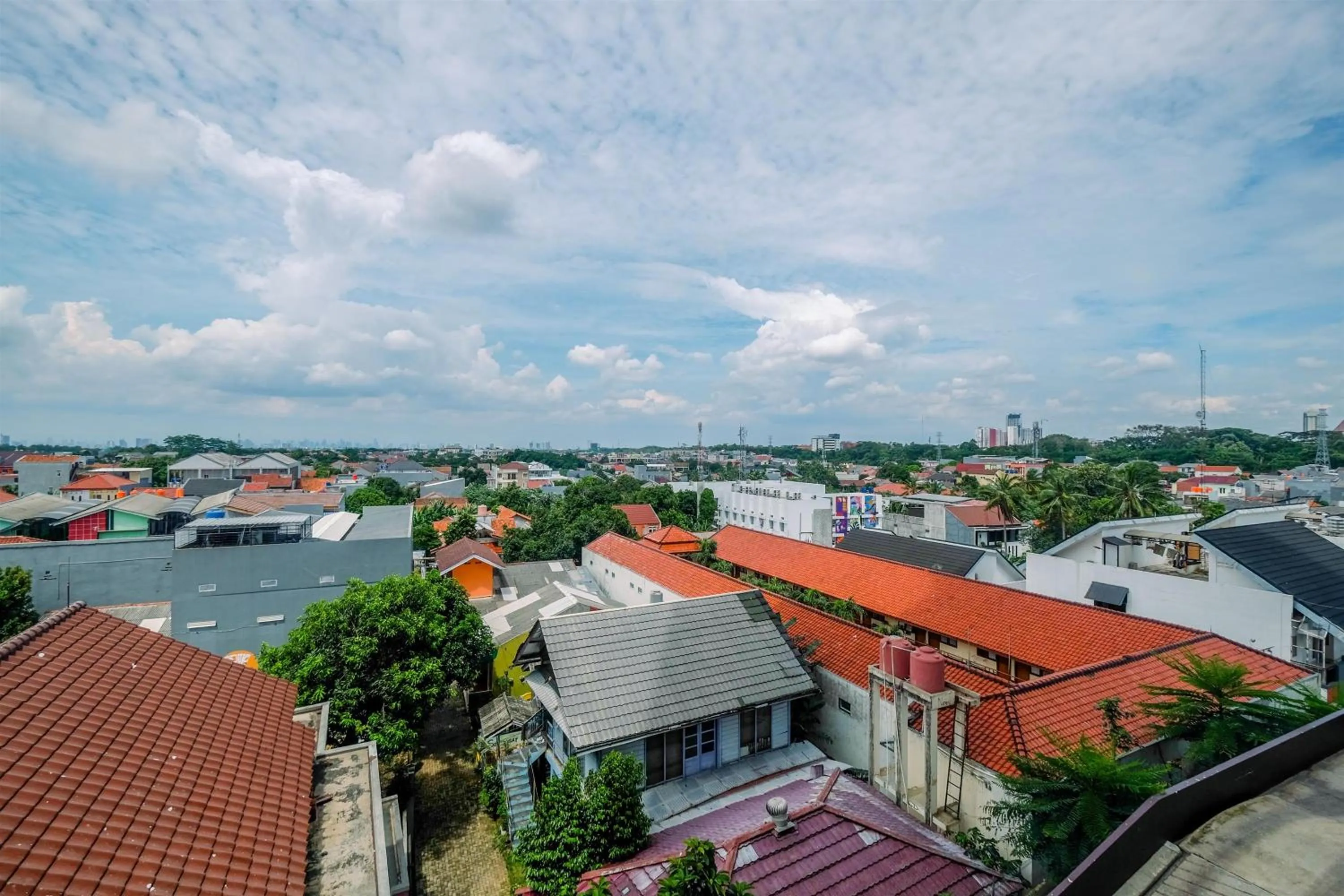 Compact and Relaxing Studio at Dave Apartment By Travelio