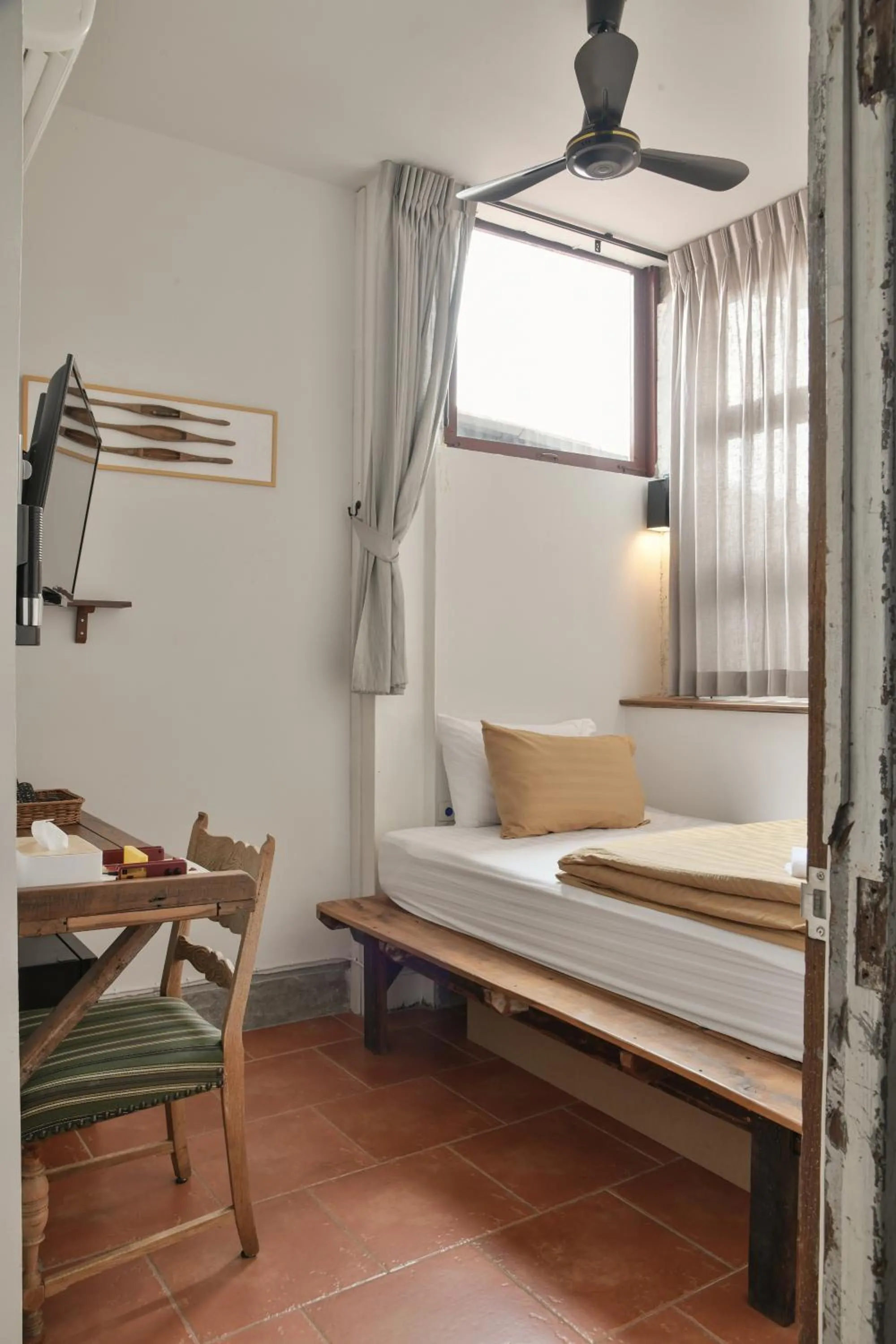 Bed in Velawarin Hotel