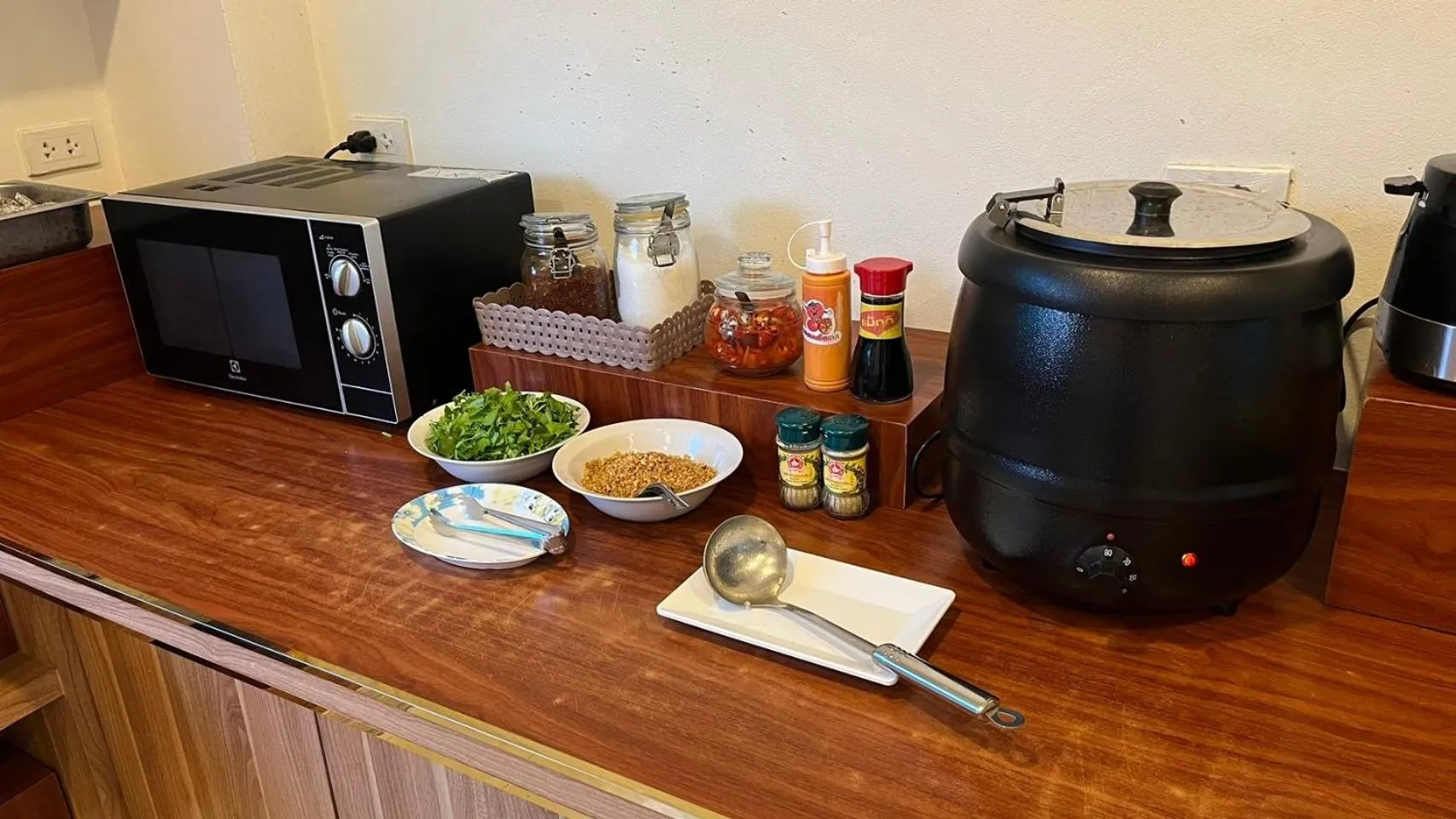 The charlotte smart hotel lopburi