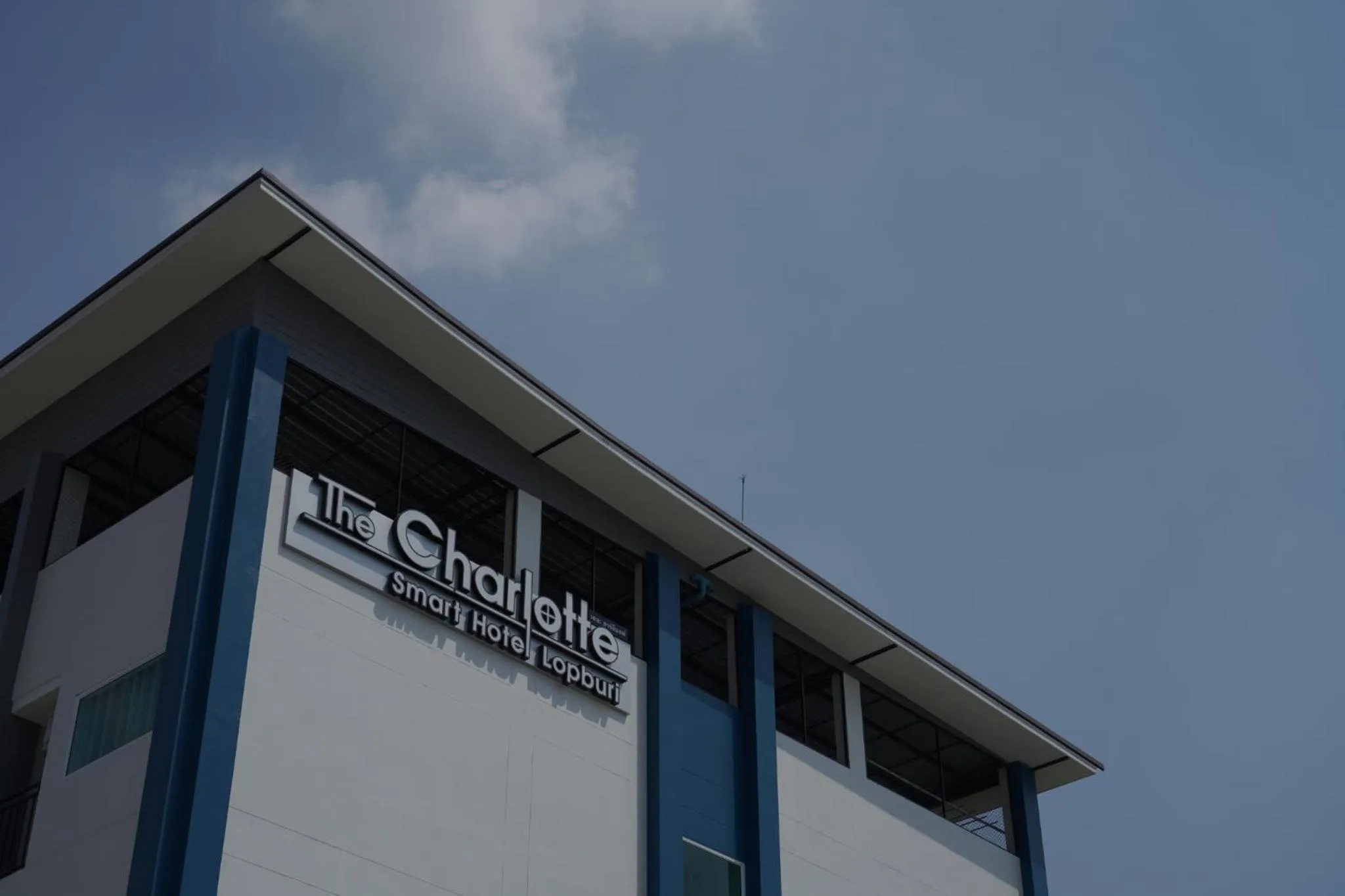 The charlotte smart hotel lopburi
