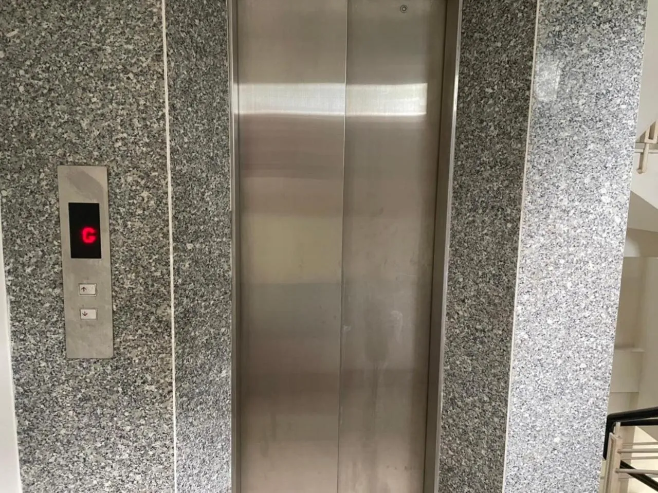 elevator in Ky Phu