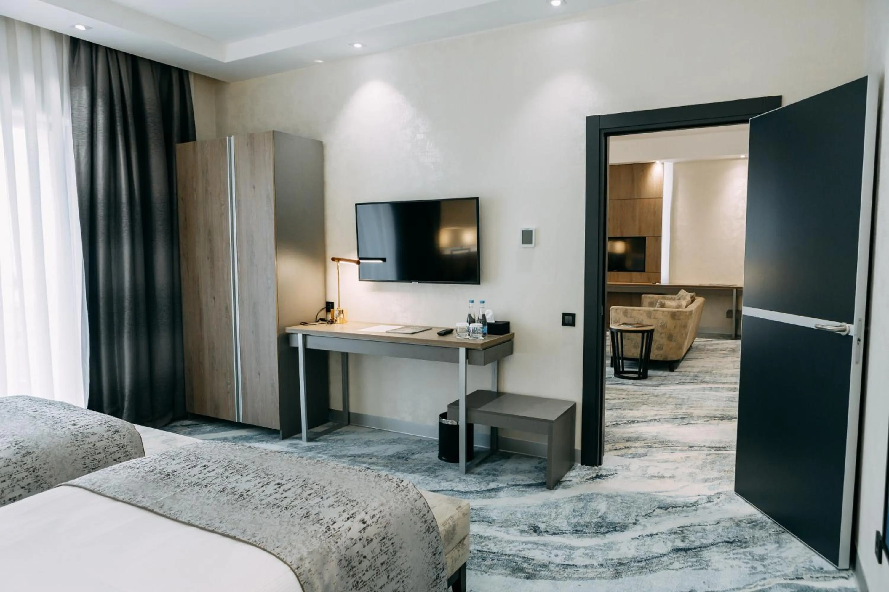 Seating area, Bed in Rixos Turkistan