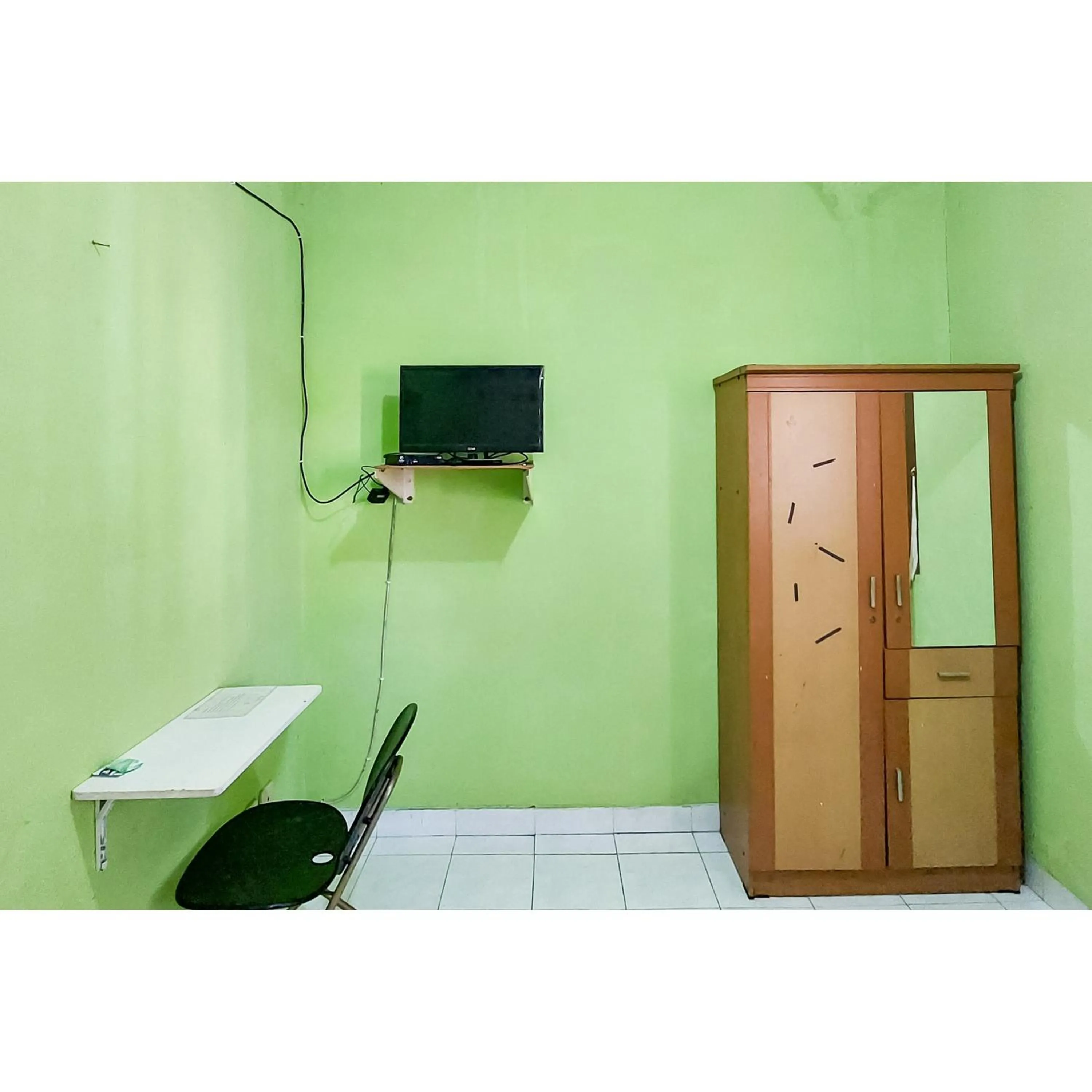 Bedroom in Surya Inn Syariah Cikarang RedPartner