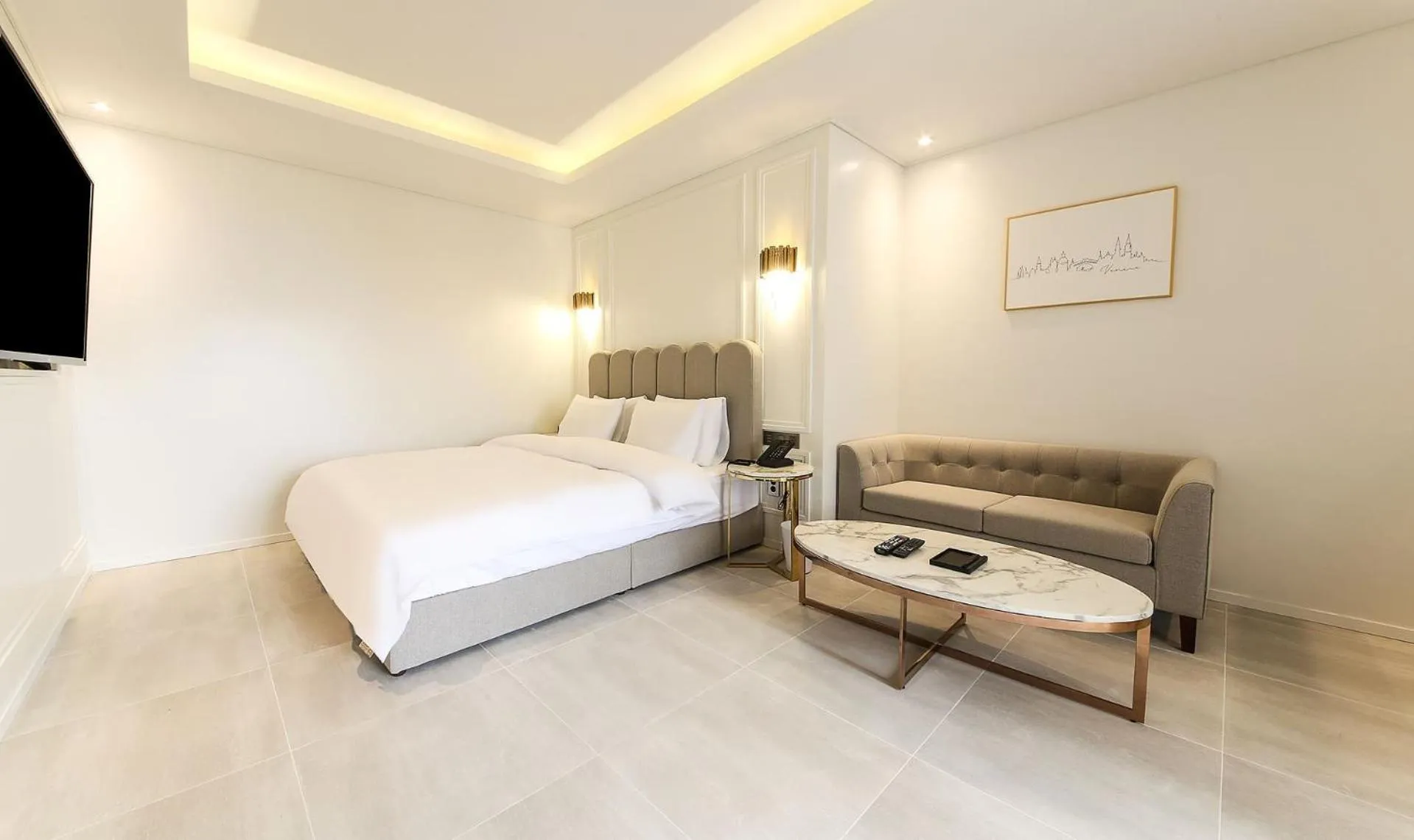 Photo of the whole room, Bed in H moment Hotel songjeong