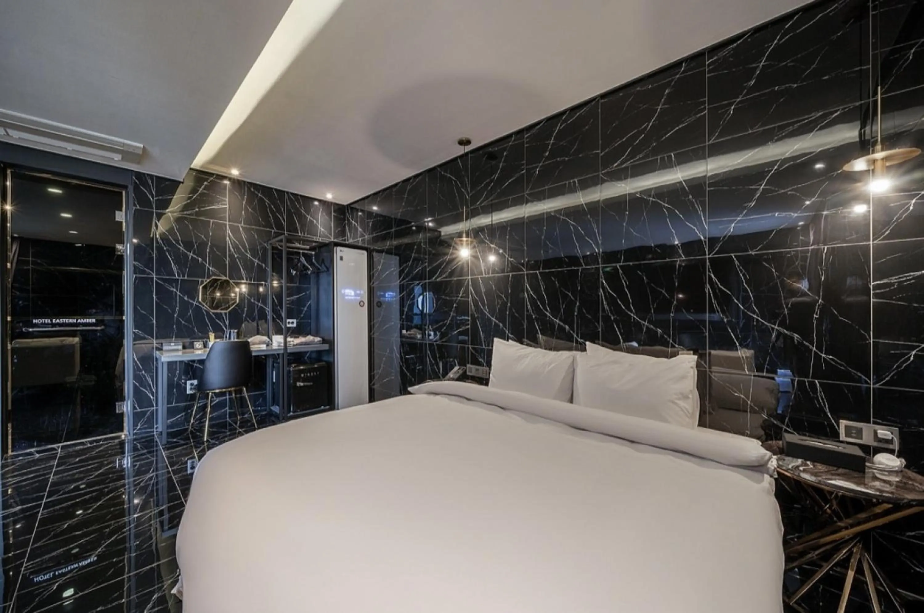 Photo of the whole room, Bed in H moment Hotel songjeong
