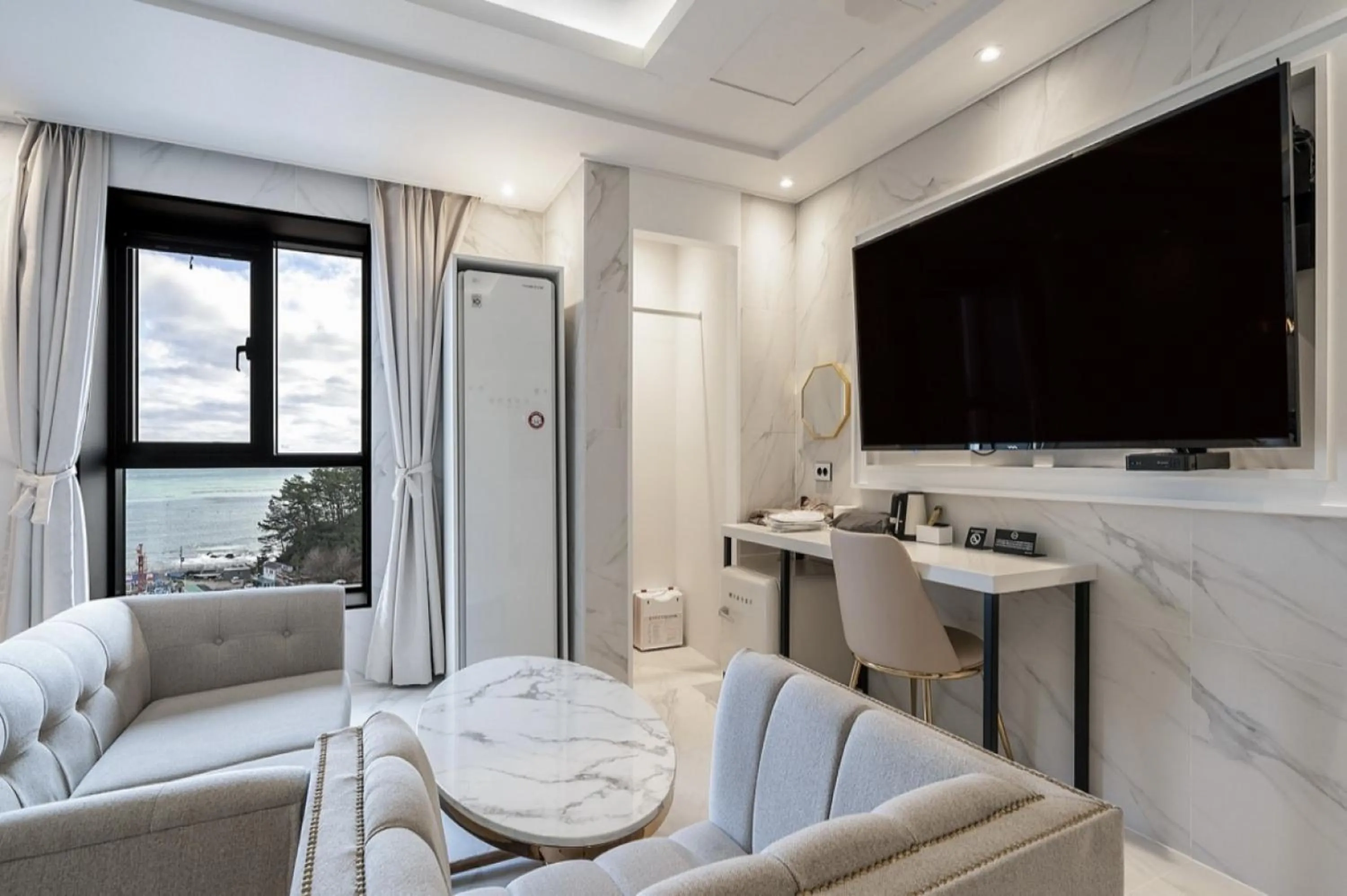 View (from property/room) in H moment Hotel songjeong