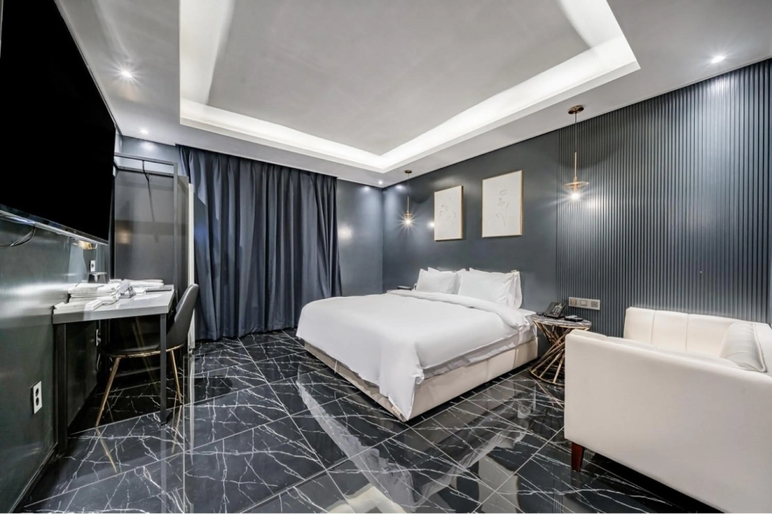 Photo of the whole room, Bed in H moment Hotel songjeong