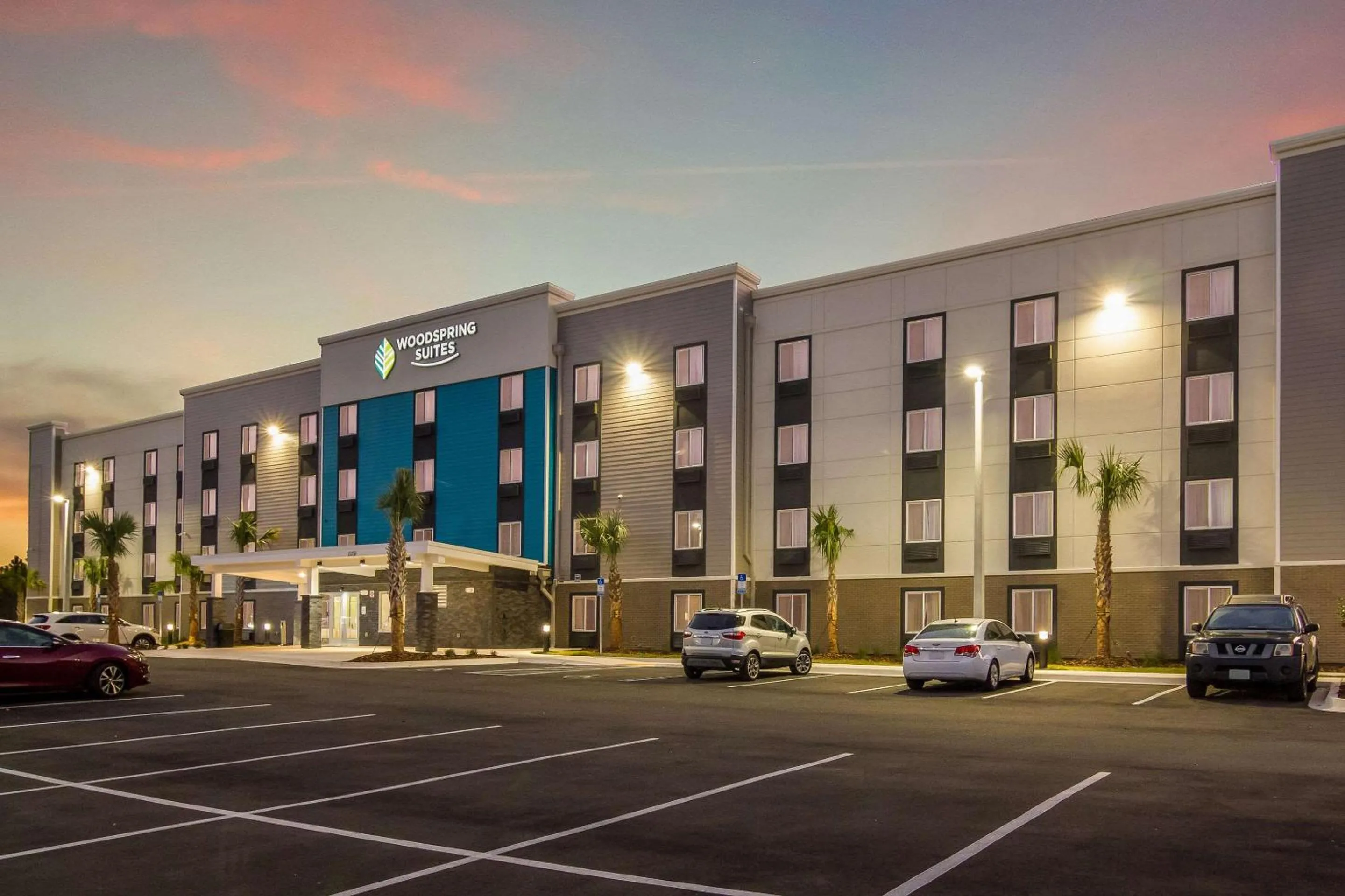 Property building in WoodSpring Suites Jacksonville Baymeadows