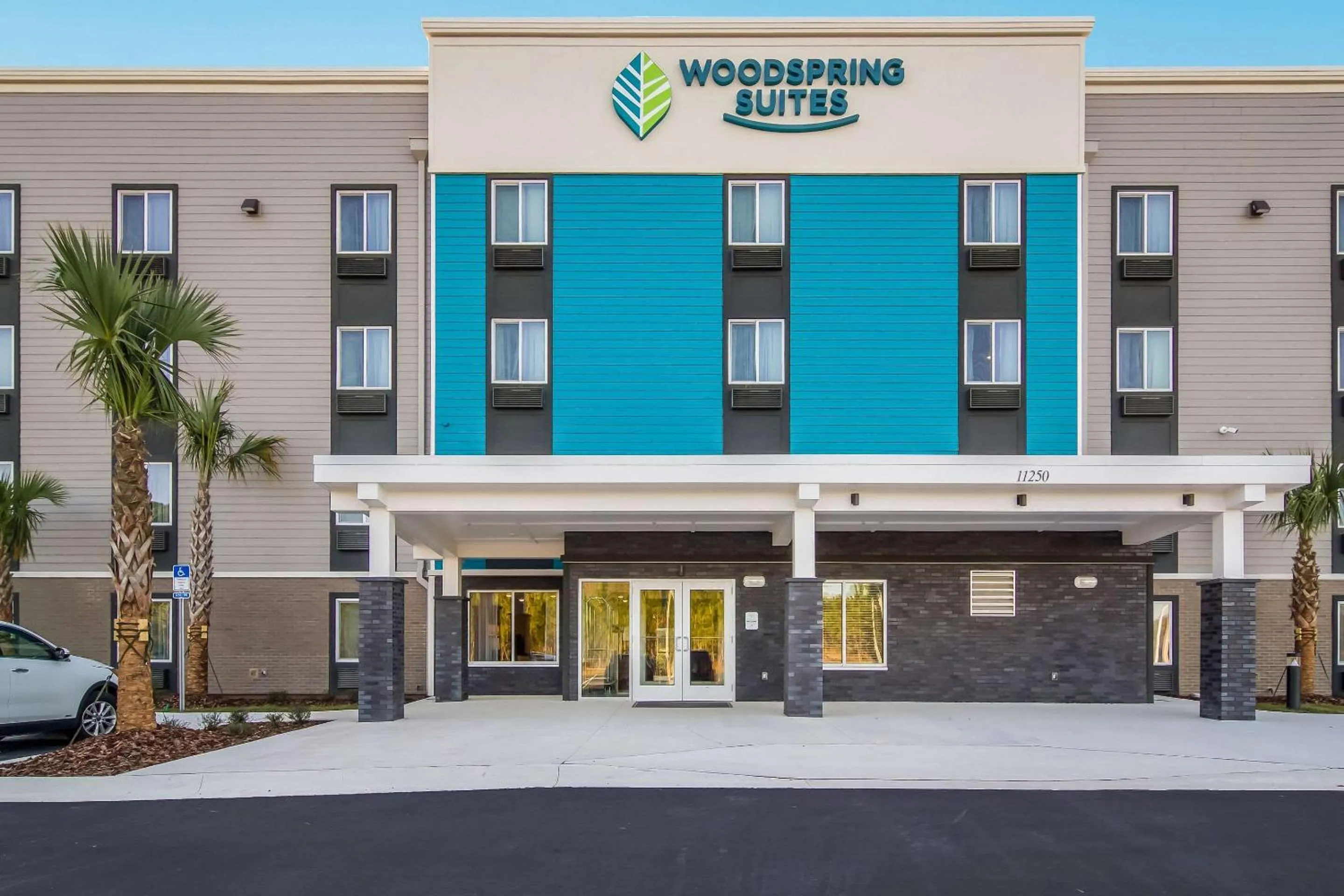 Property building in WoodSpring Suites Jacksonville Baymeadows